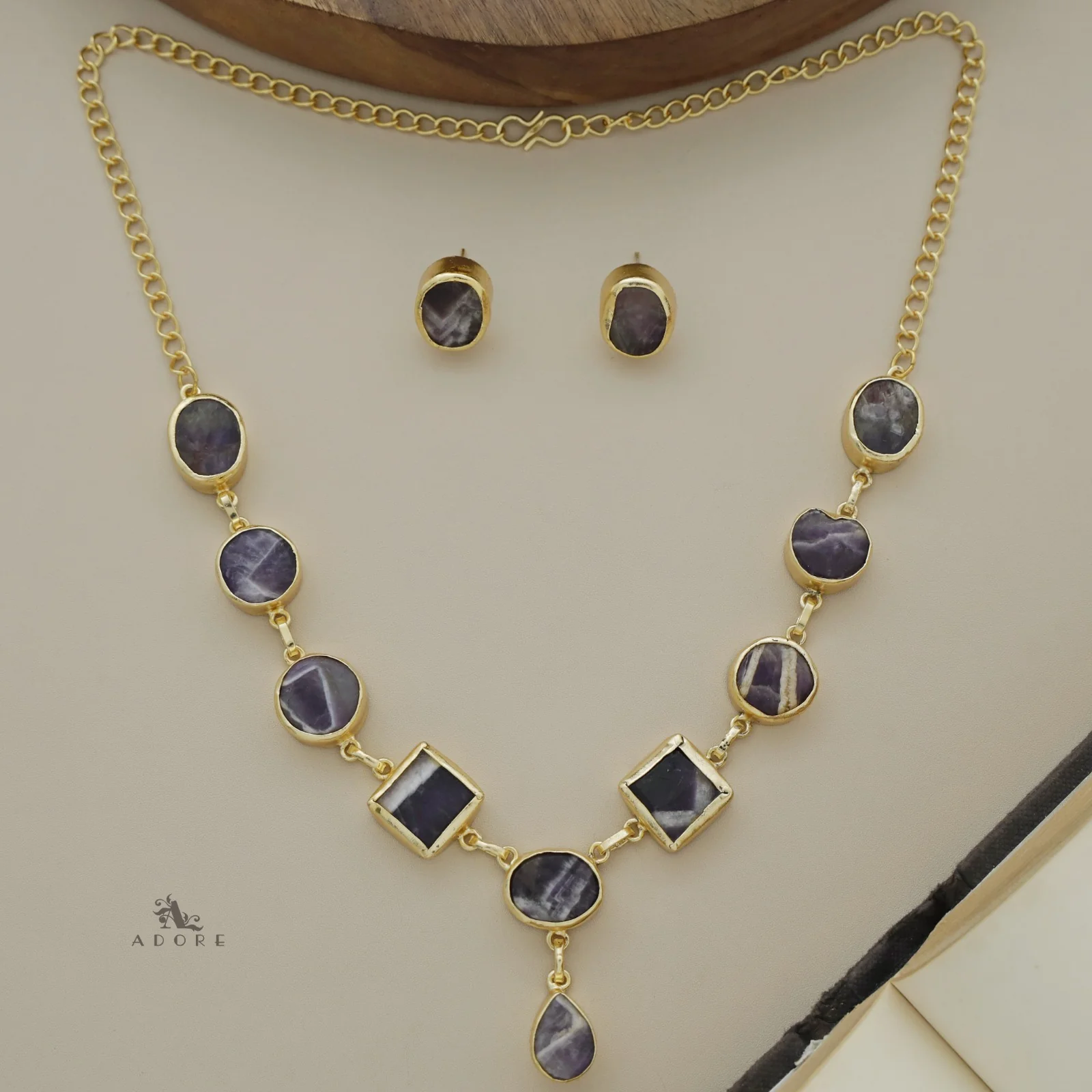 Marleigh Raw Stone Neckpiece With Stud - Image 31