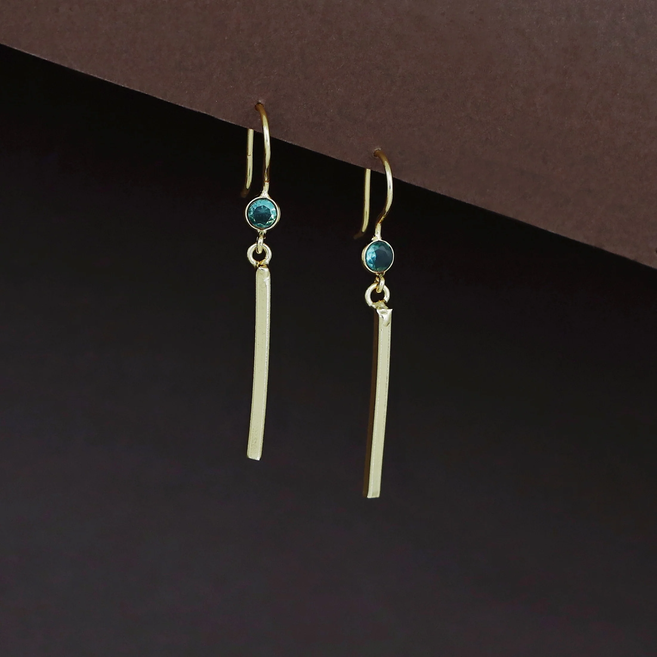 Marline Golden Sticky Glossy Round Drop - Image 15