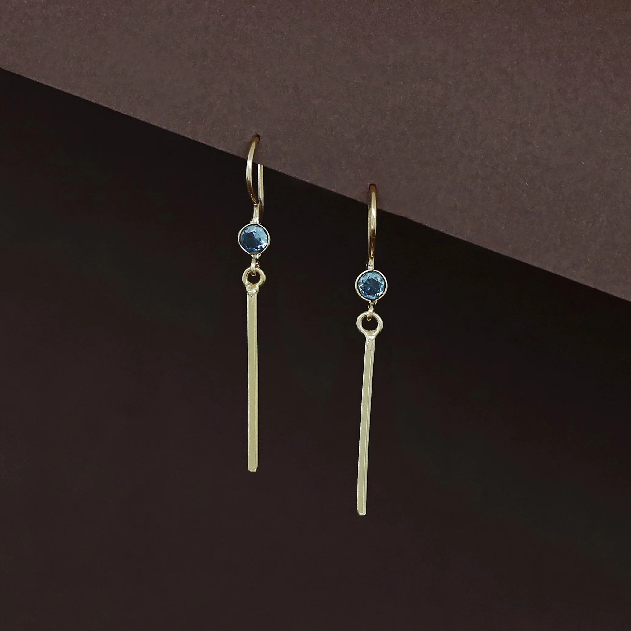 Marline Golden Sticky Glossy Round Drop - Image 5