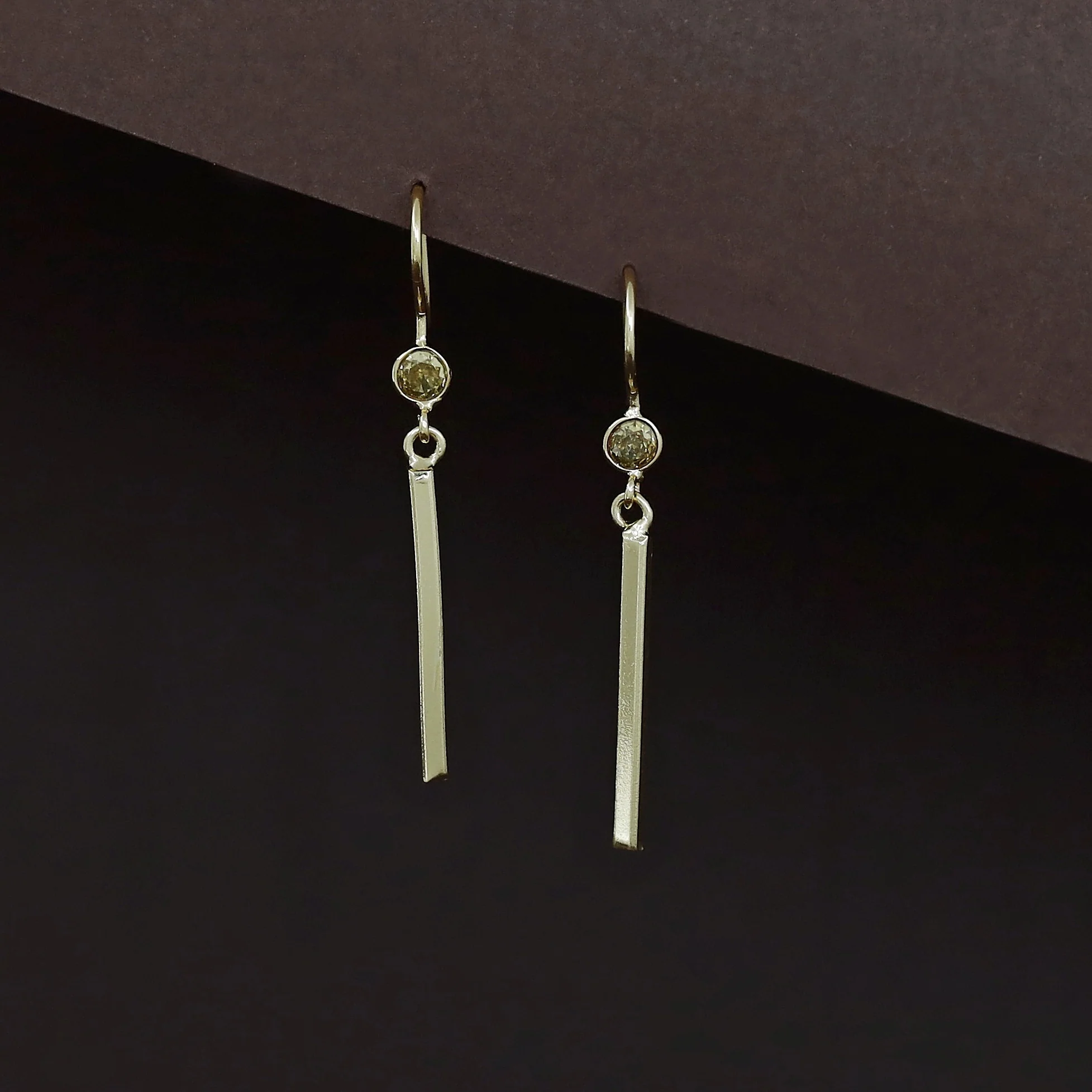 Marline Golden Sticky Glossy Round Drop - Image 7