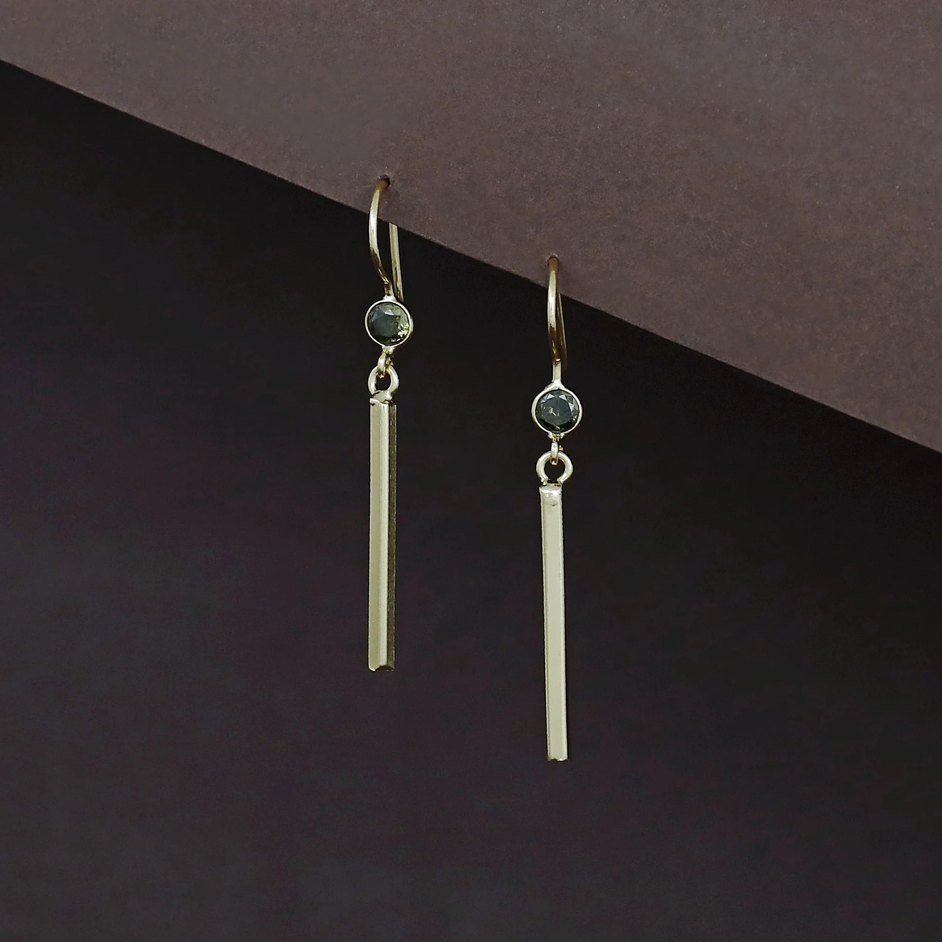 Marline Golden Sticky Glossy Round Drop - Image 9