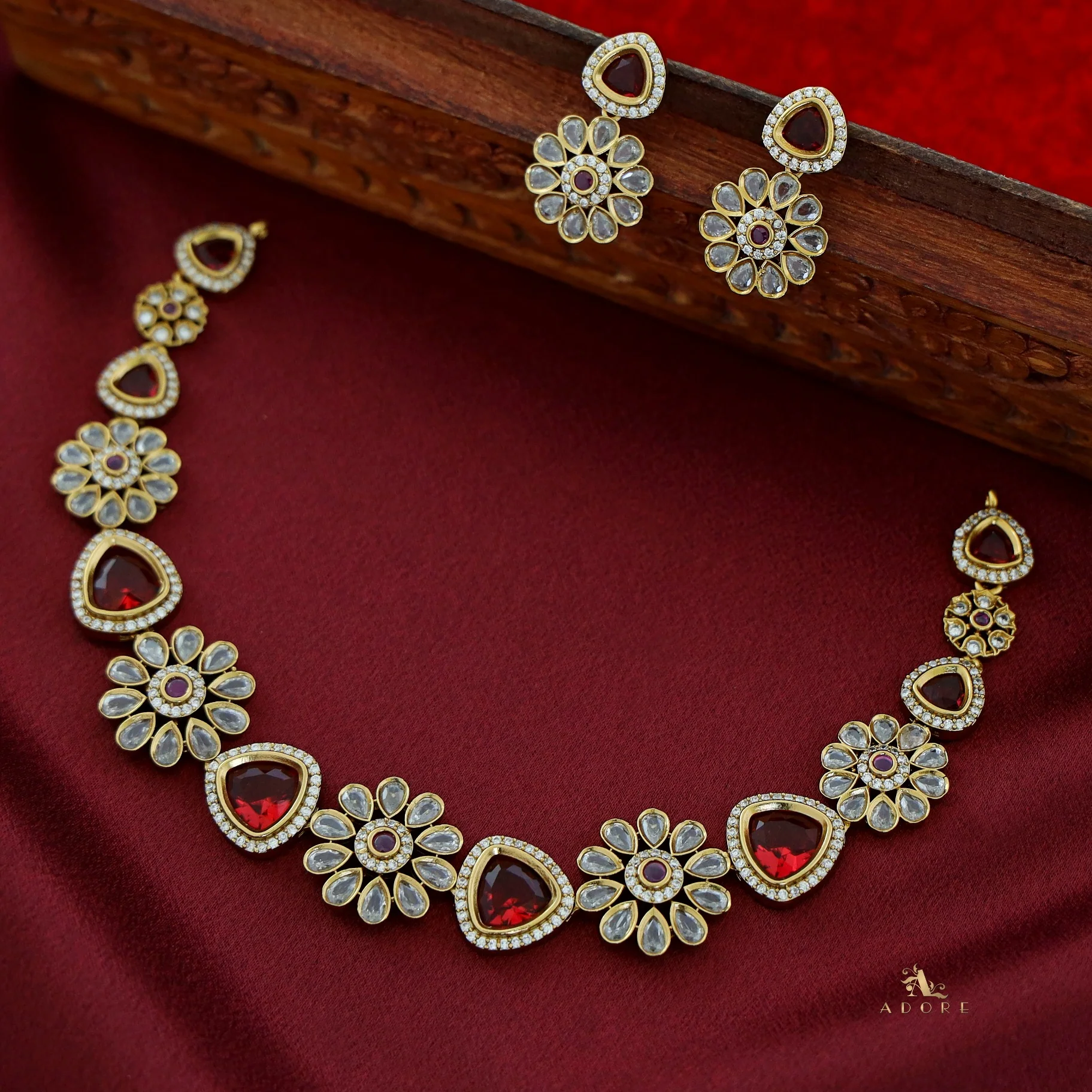 Premium Curvy Triangle Flower Neckpiece With Earring - Image 10