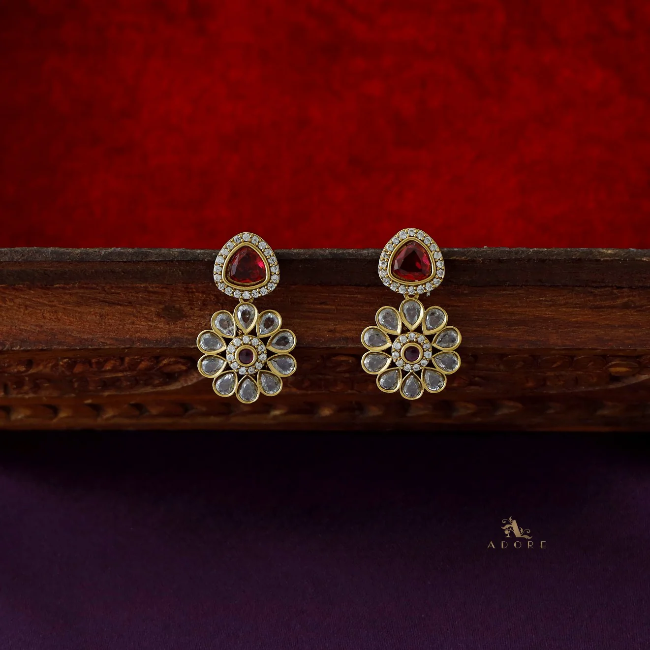 Premium Curvy Triangle Flower Neckpiece With Earring - Image 6