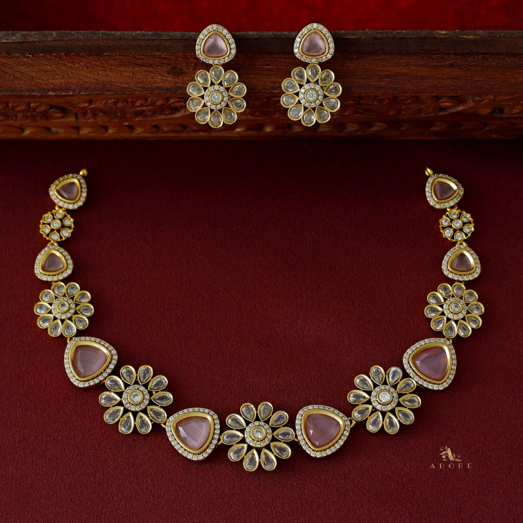 Premium Curvy Triangle Flower Neckpiece With Earring - Image 7