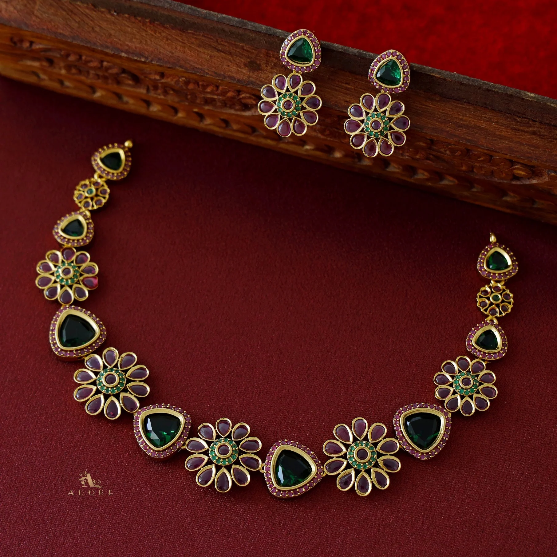 Premium Curvy Triangle Flower Neckpiece With Earring - Image 8