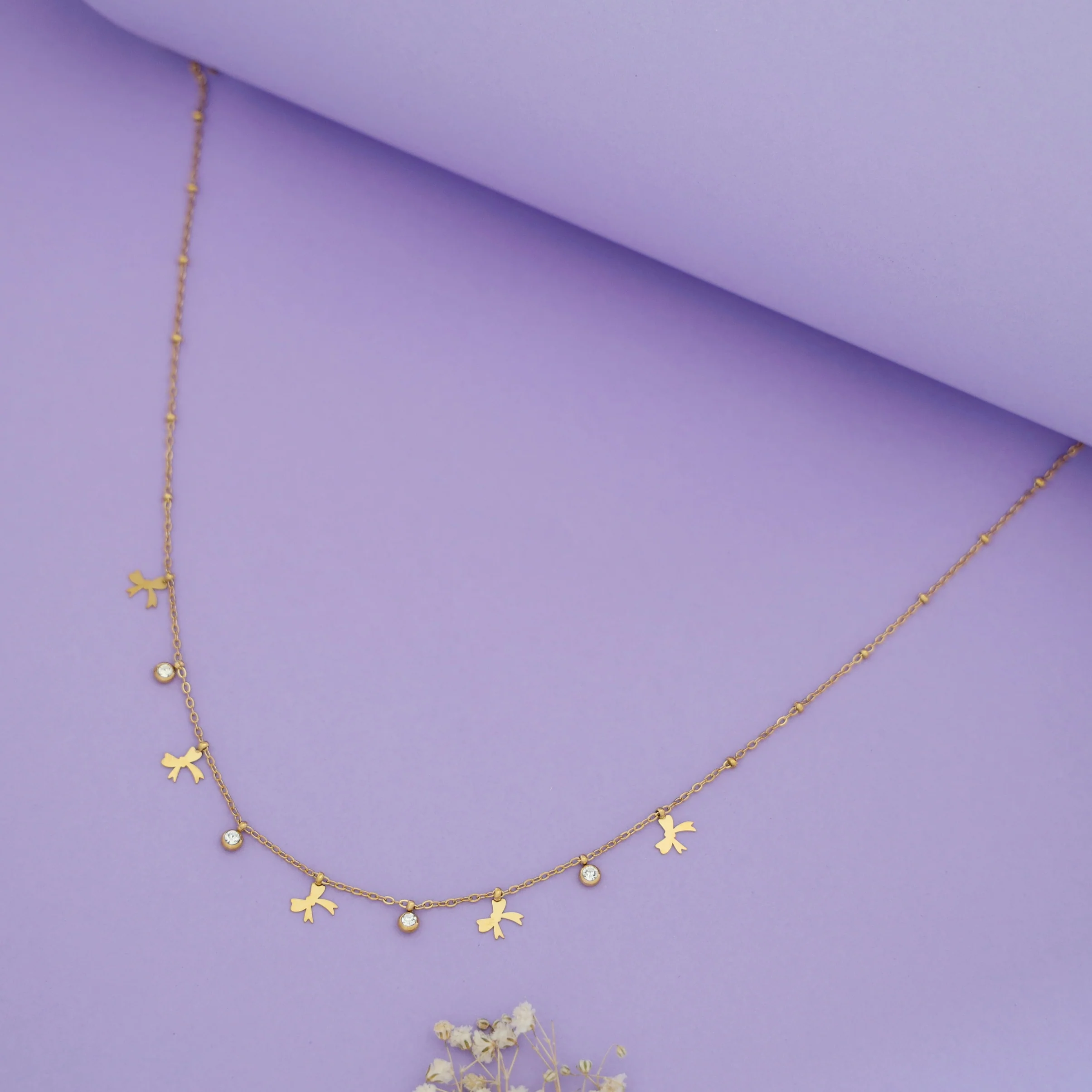 Mavis Ribbon Mini Glossy Neckpiece - Image 3
