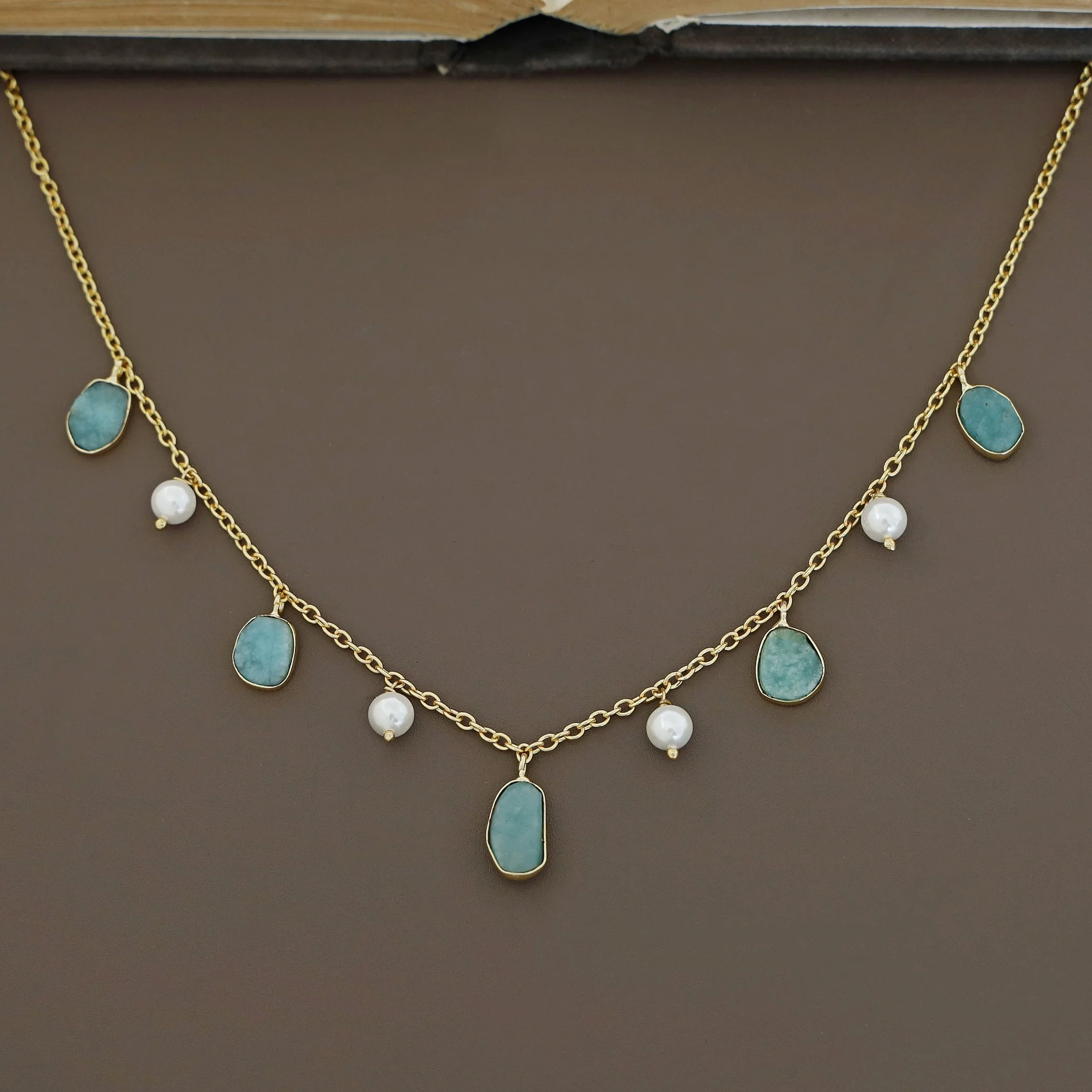 Mawar Raw Stone Pearl Neckpiece - Image 28