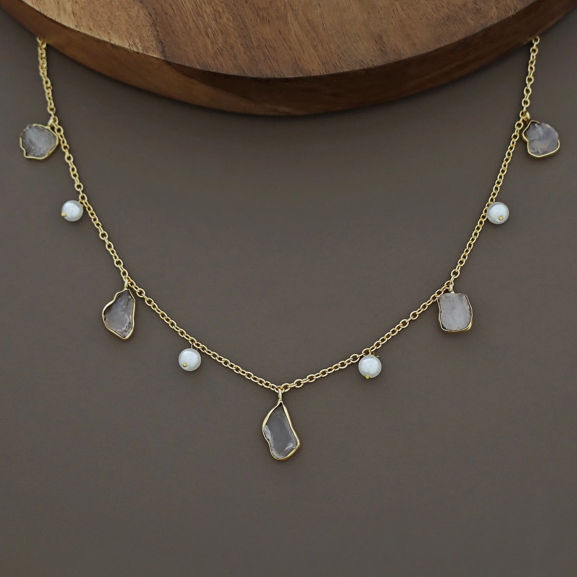 Mawar Raw Stone Pearl Neckpiece - Image 3