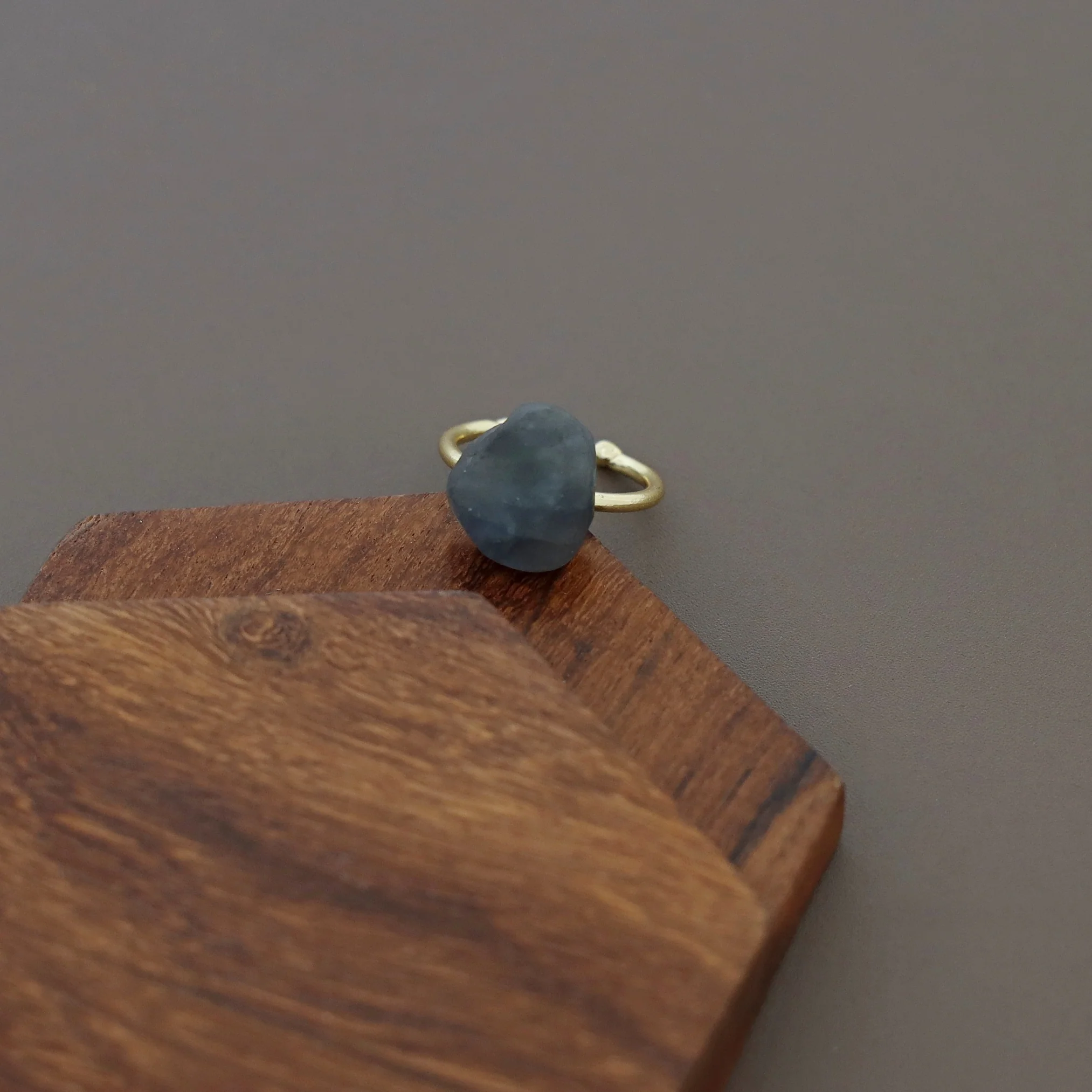 Mawar Raw Stone Ring - Image 33