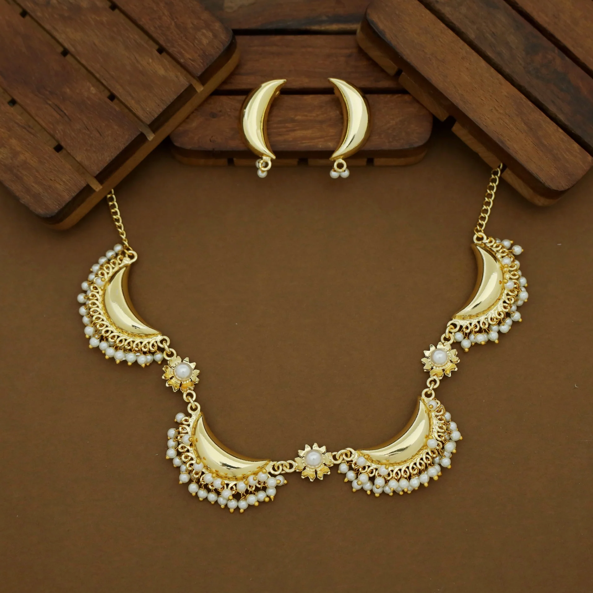 Mayansha Half Moon Floral Cluster Pearl Neckpiece with Earring - Image 3