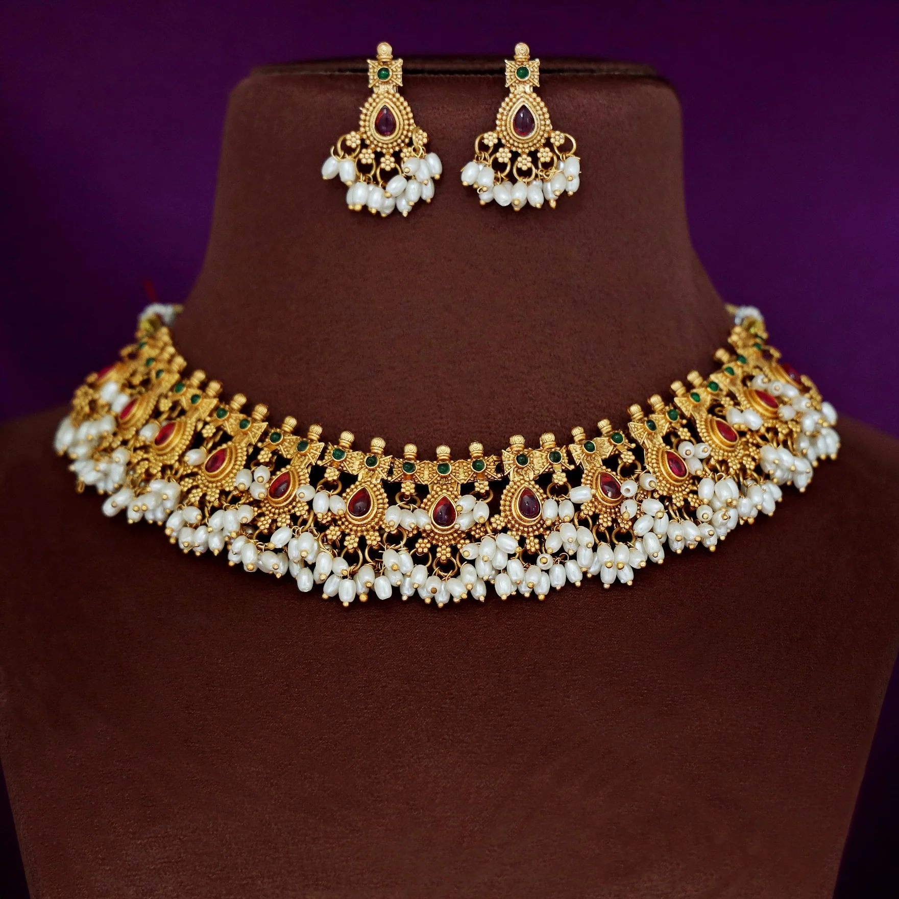 Mayurakshi Golden Rice Pearl Short Neckpiece With Earring - Image 2