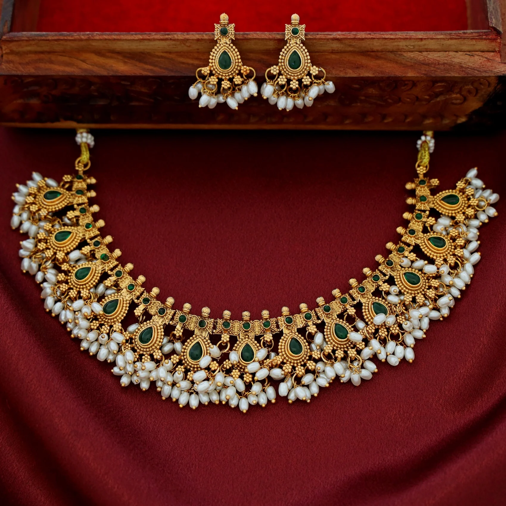 Mayurakshi Golden Rice Pearl Short Neckpiece With Earring - Image 3