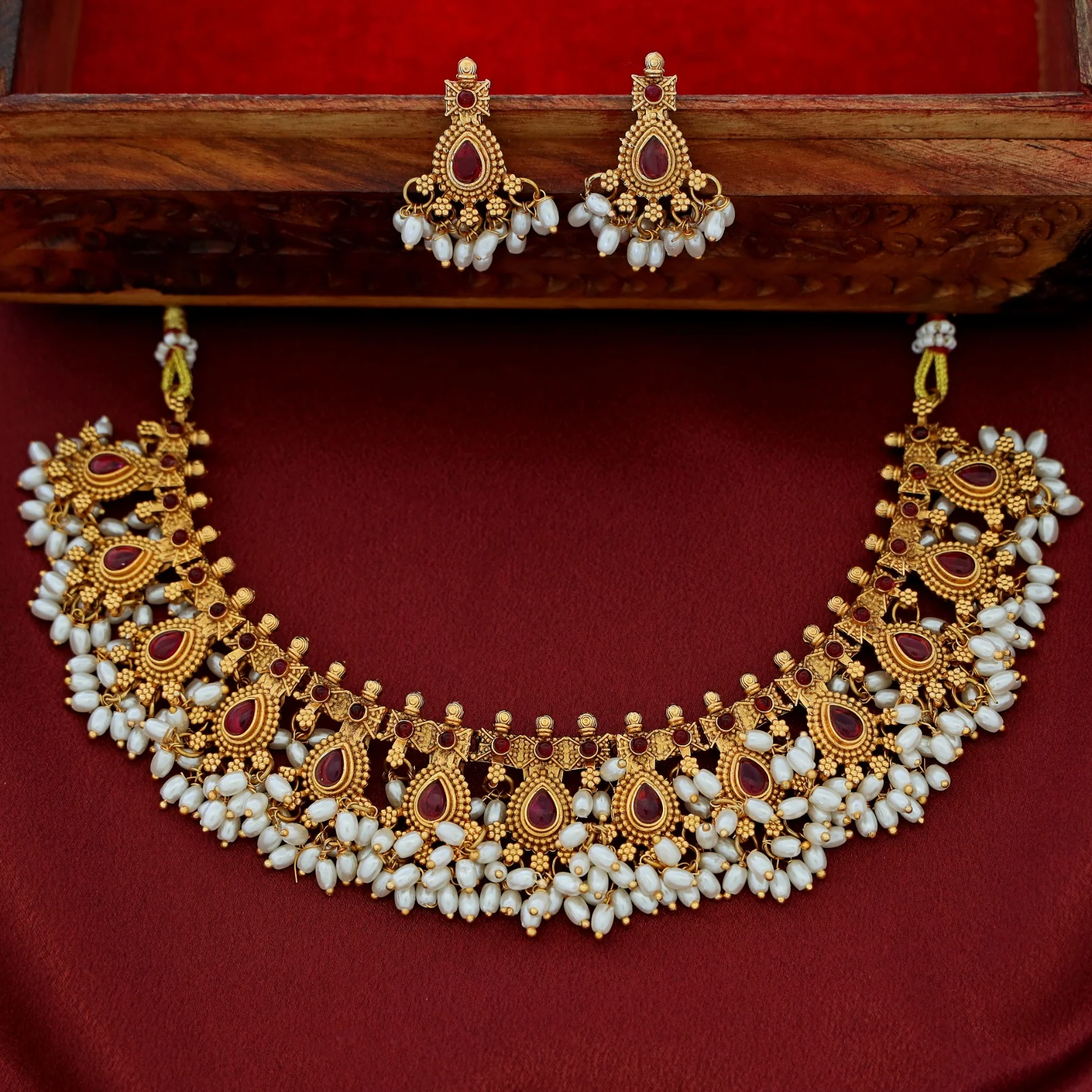 Mayurakshi Golden Rice Pearl Short Neckpiece With Earring - Image 4