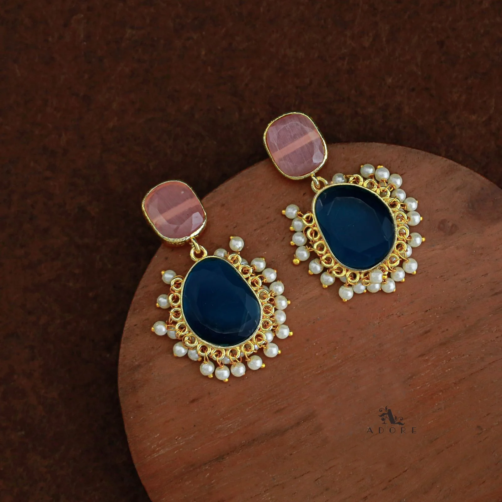 Meara Glossy Cluster Pearl Earring - Image 15