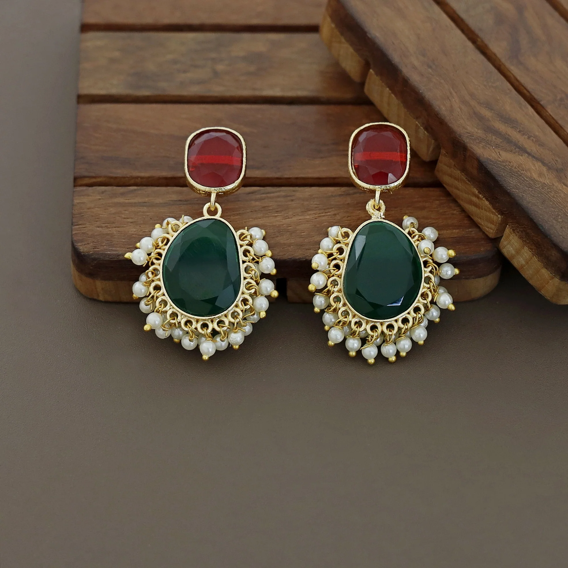 Meara Glossy Cluster Pearl Earring - Image 17