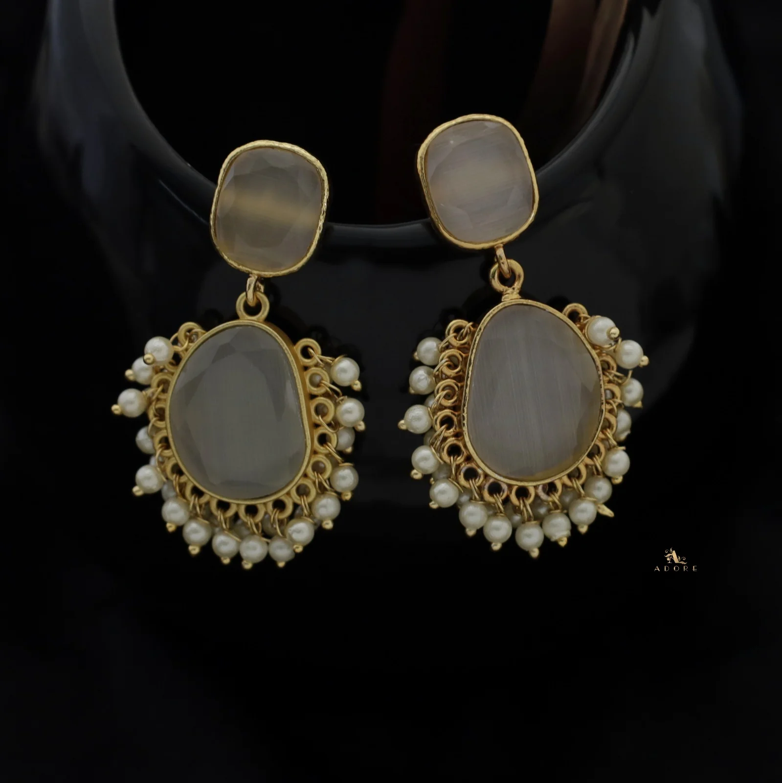 Meara Glossy Cluster Pearl Earring - Image 2