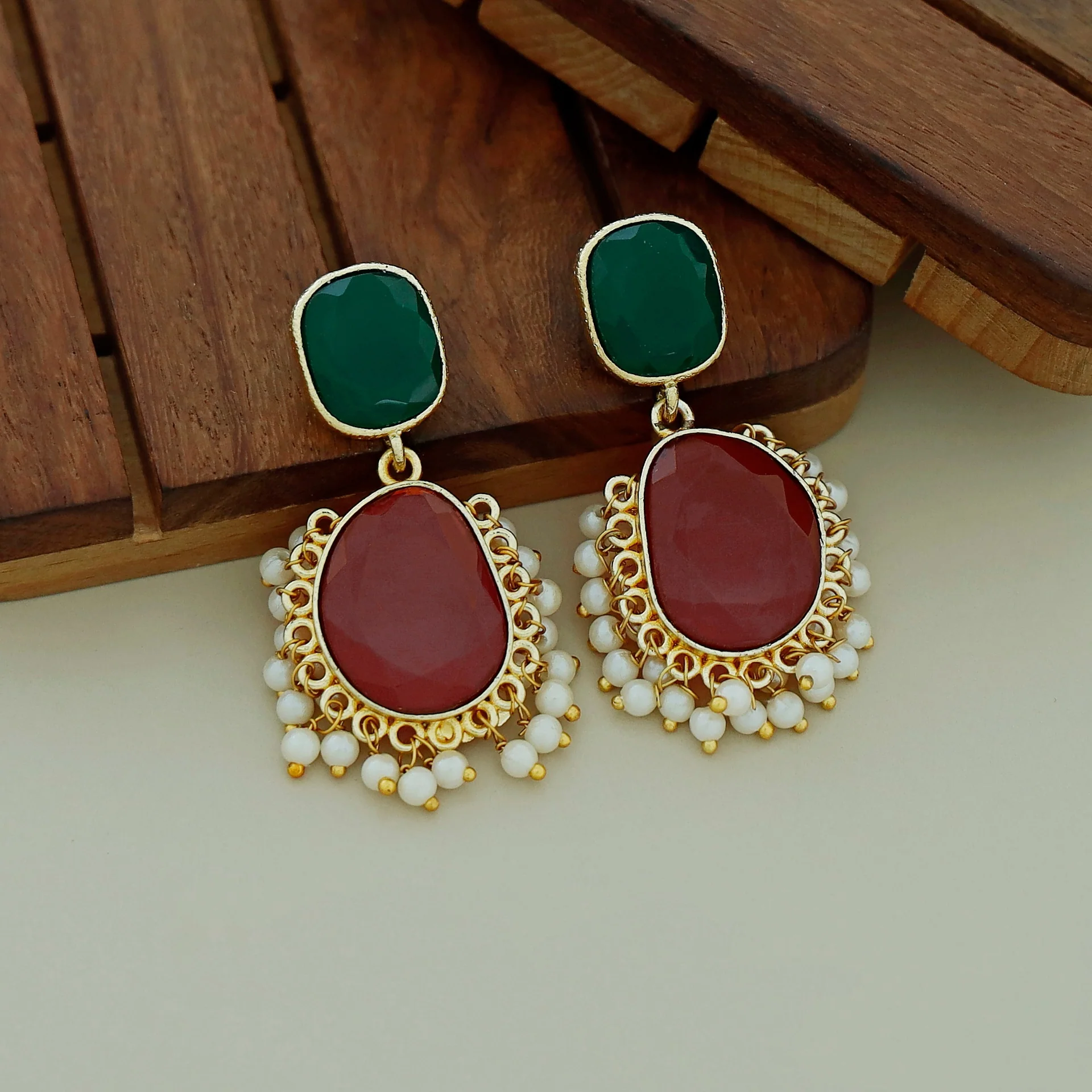 Meara Glossy Cluster Pearl Earring - Image 8