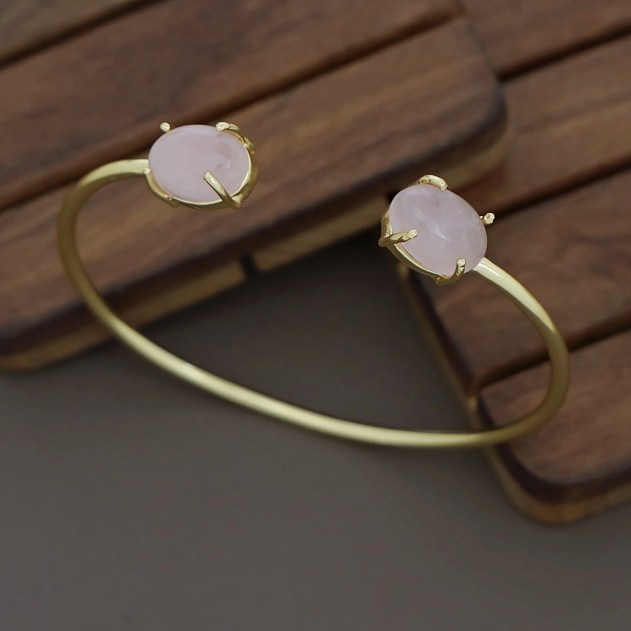 Mebal Golden Dual Oval Natural Stone Claw Bangle - Image 12