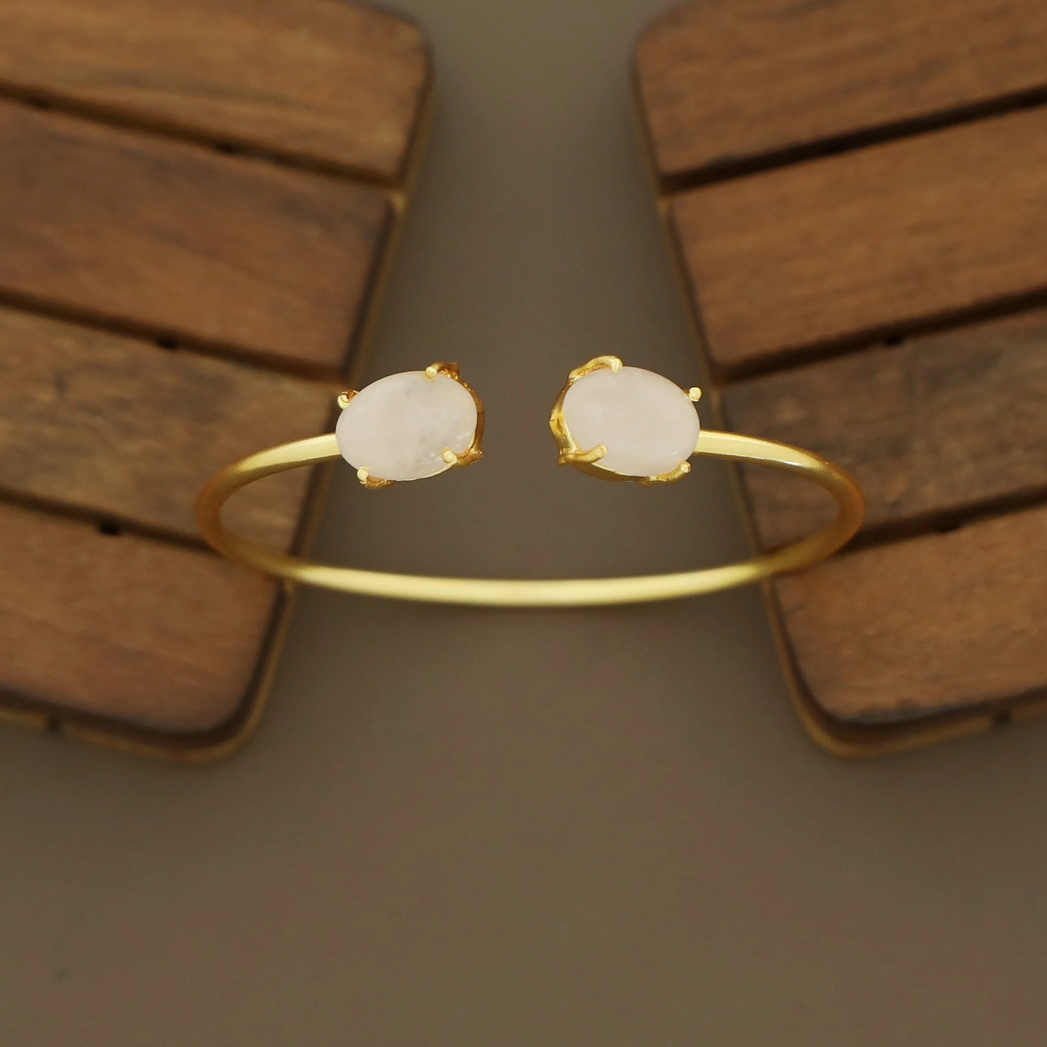 Mebal Golden Dual Oval Natural Stone Claw Bangle - Image 13