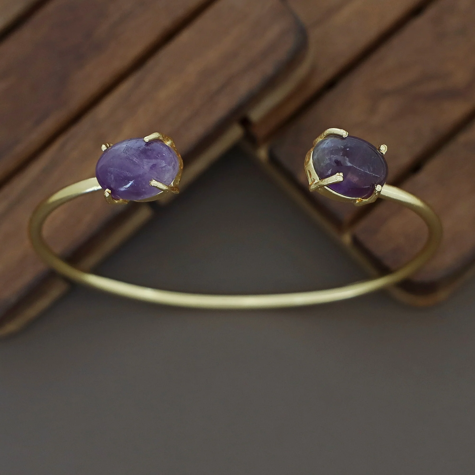 Mebal Golden Dual Oval Natural Stone Claw Bangle - Image 3