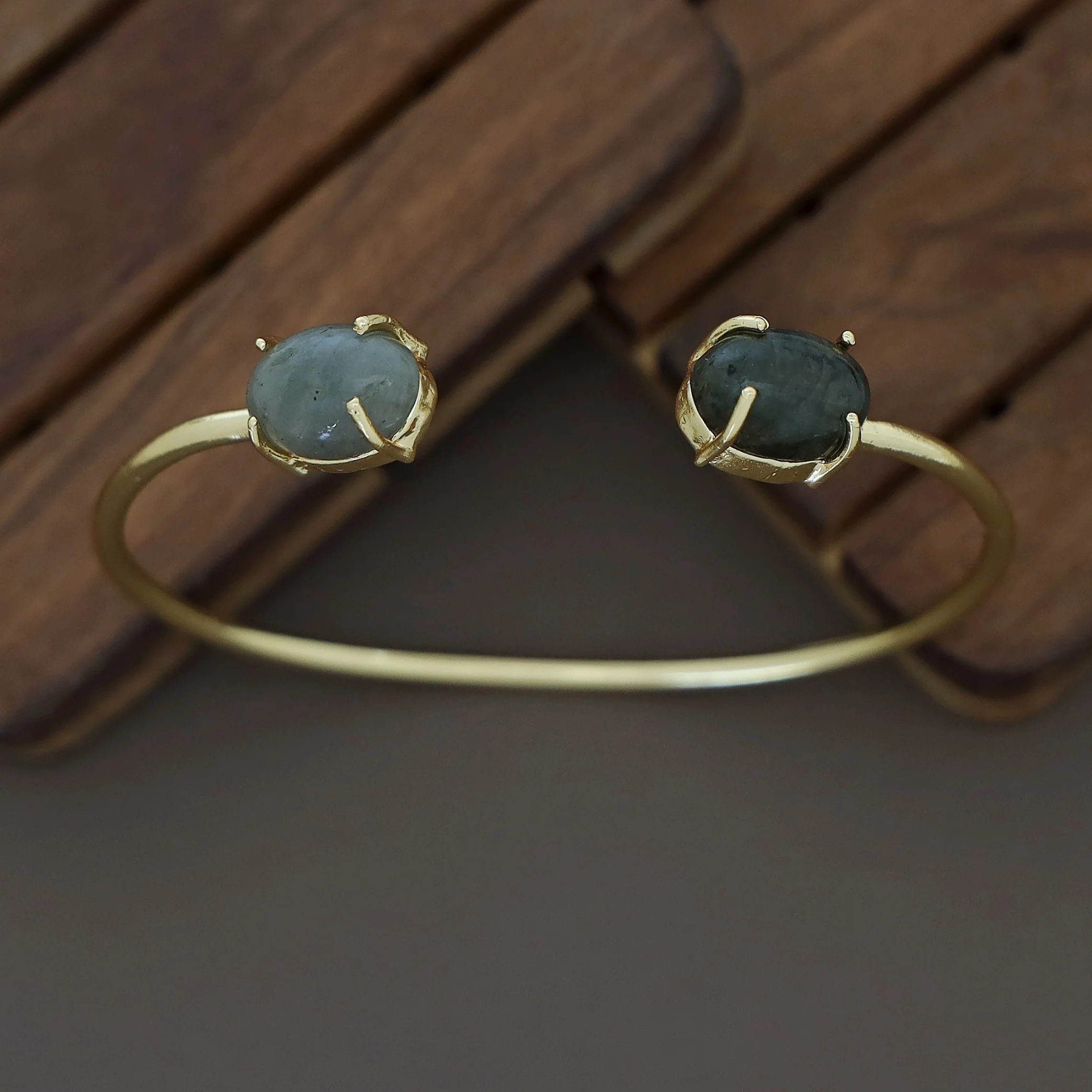 Mebal Golden Dual Oval Natural Stone Claw Bangle - Image 6