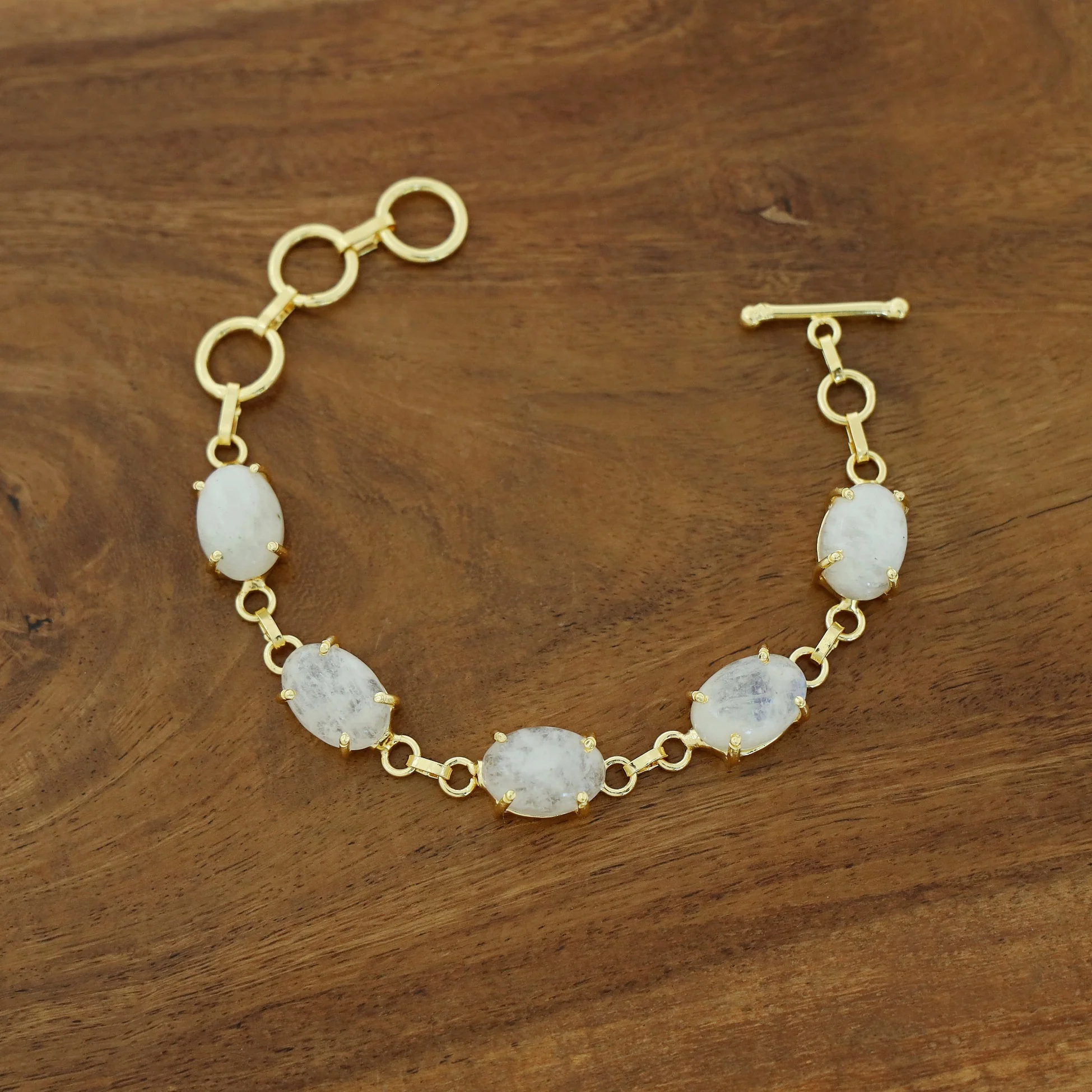 Mebal Golden Oval Natural Stone Claw Bracelet - Image 11