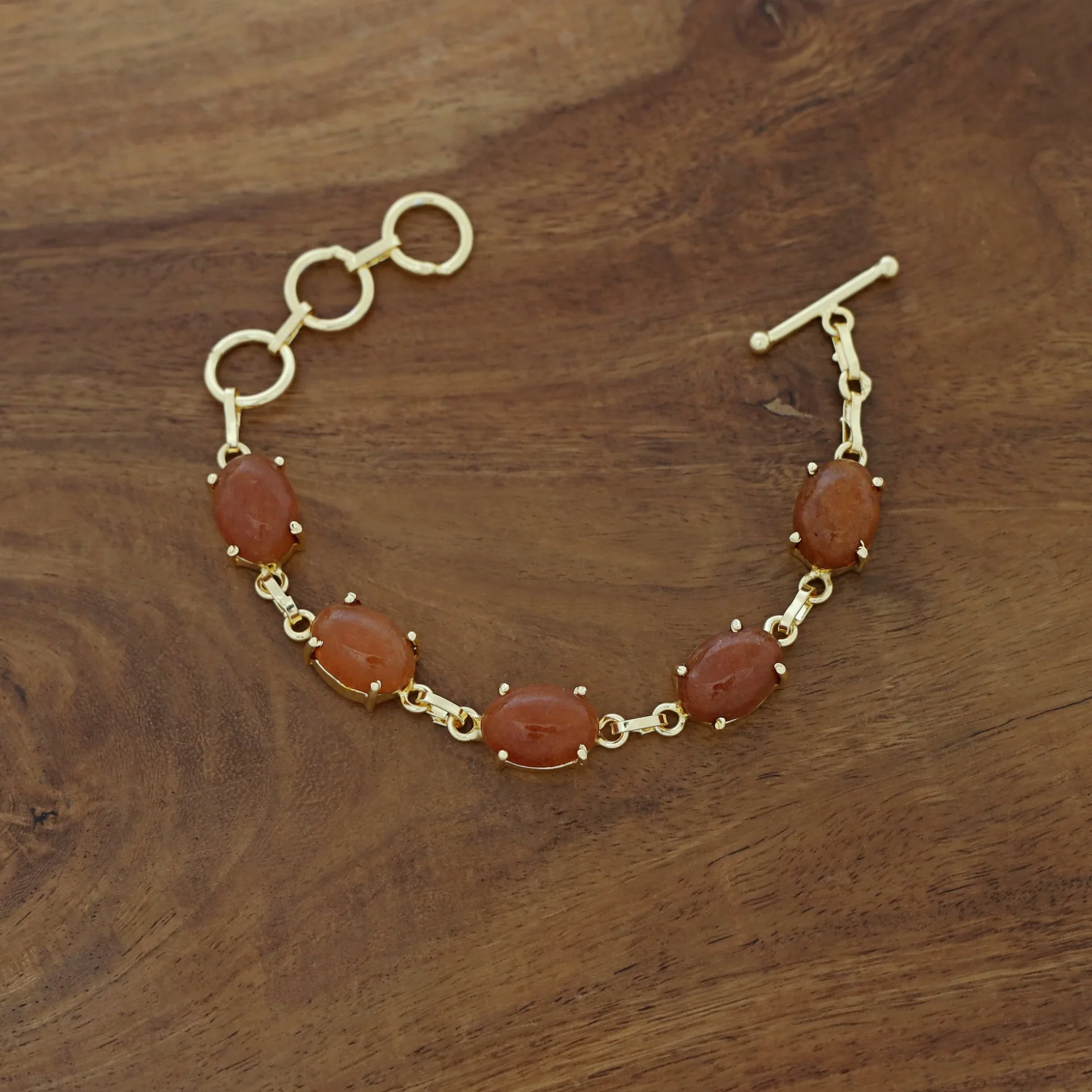 Mebal Golden Oval Natural Stone Claw Bracelet - Image 15