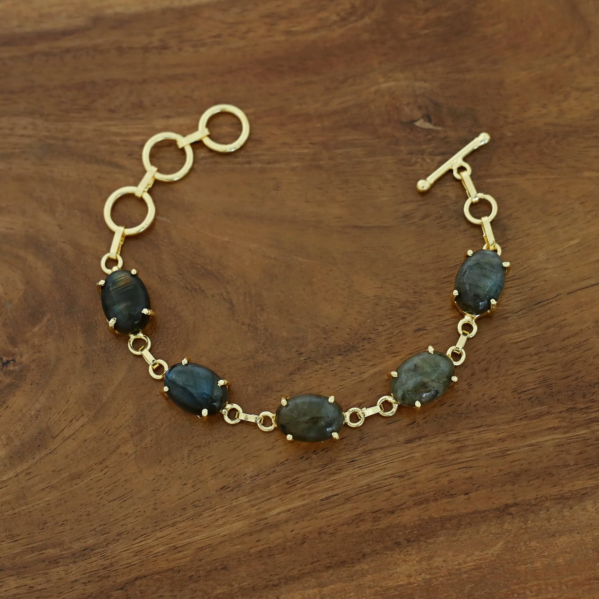 Mebal Golden Oval Natural Stone Claw Bracelet - Image 8