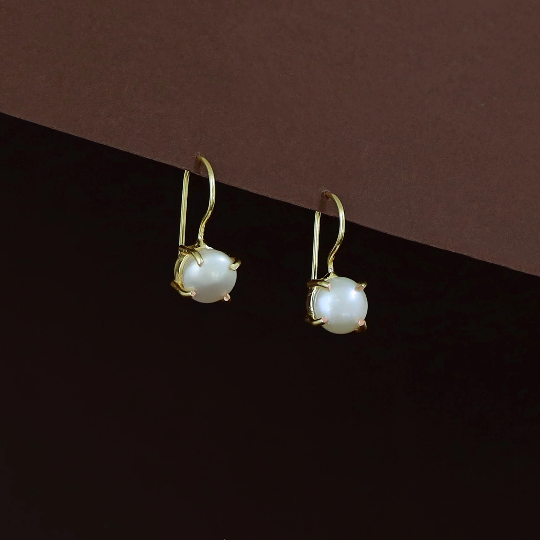 Megha Golden Pearl Claw Drop - Image 2