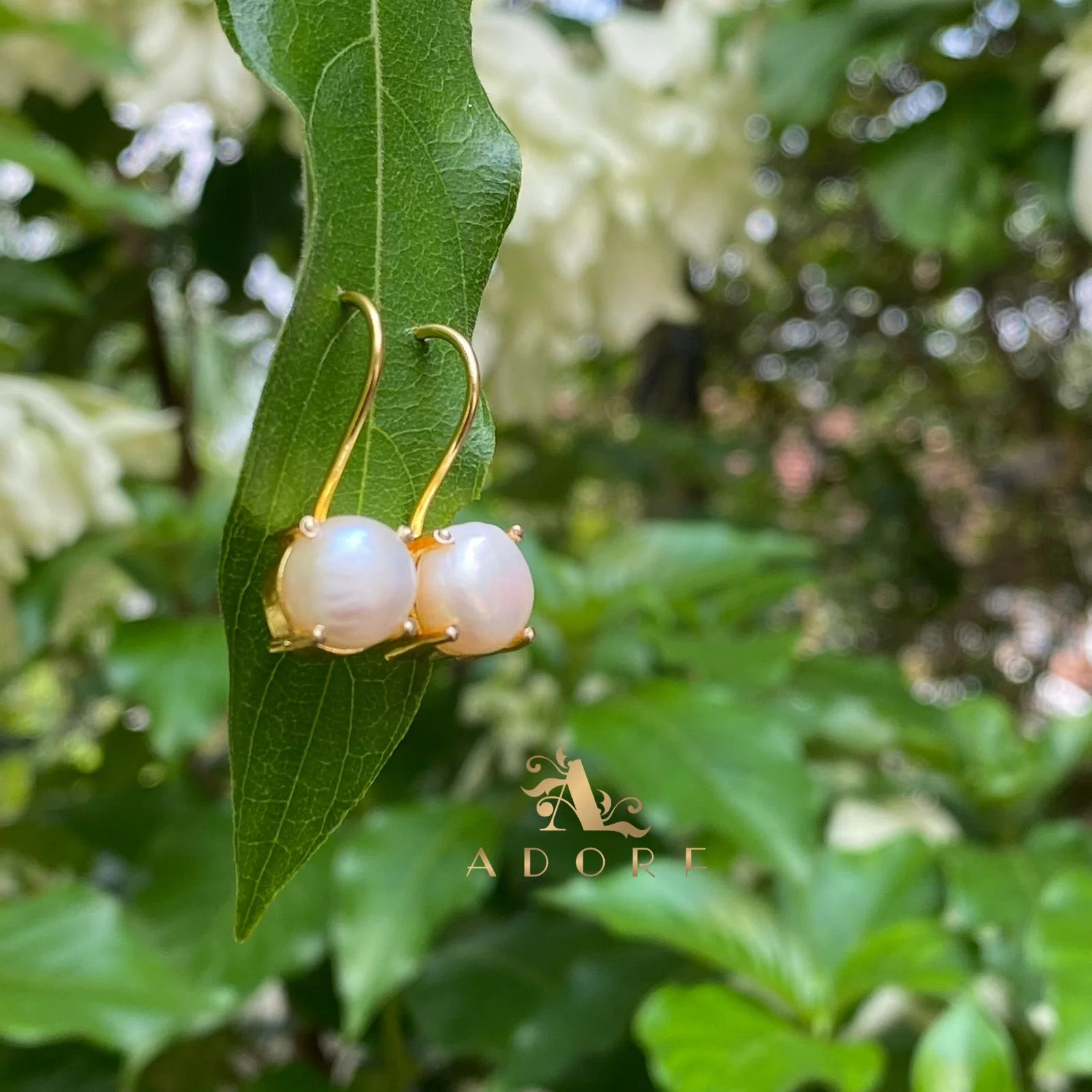 Megha Golden Pearl Claw Drop - Image 4