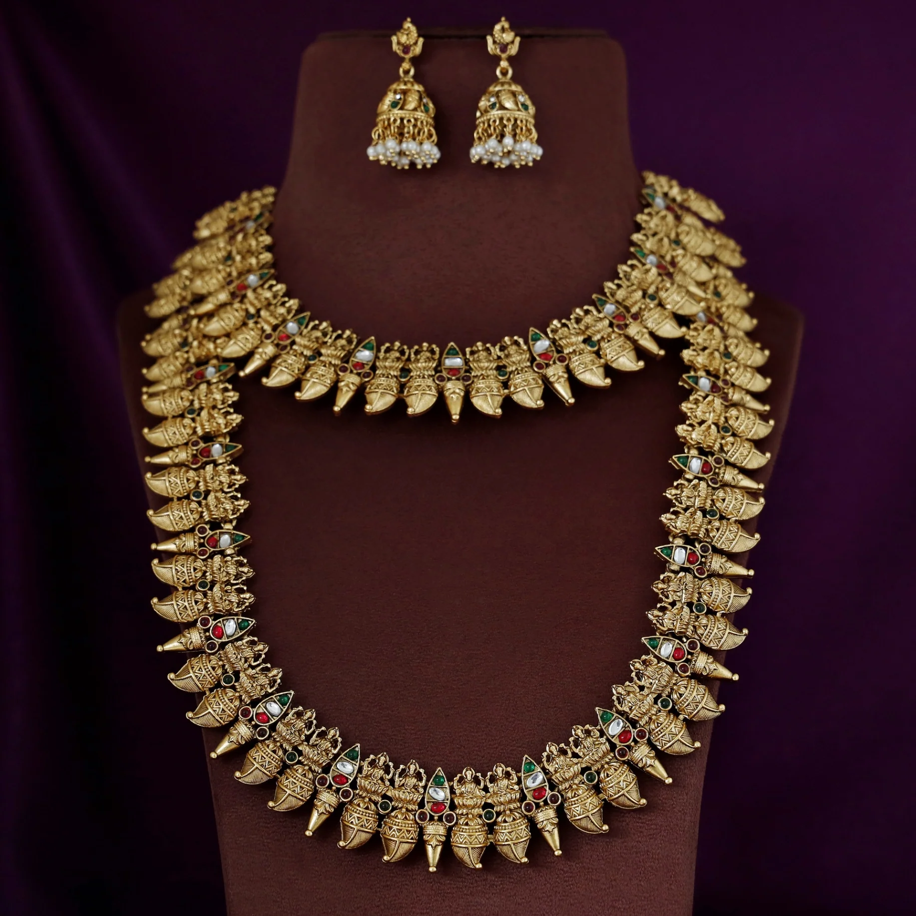 Meghna Devi Jadau kundan Mango Bridal Set Neckpiece With Earring - Image 2