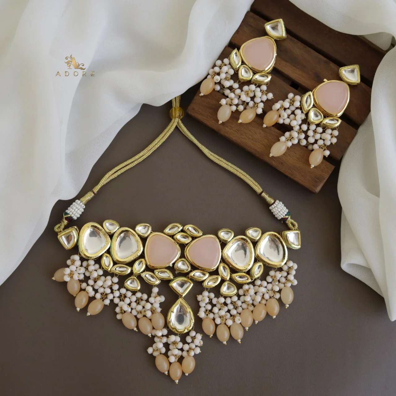 Mehanaz Kundan Choker With Earring - Image 10