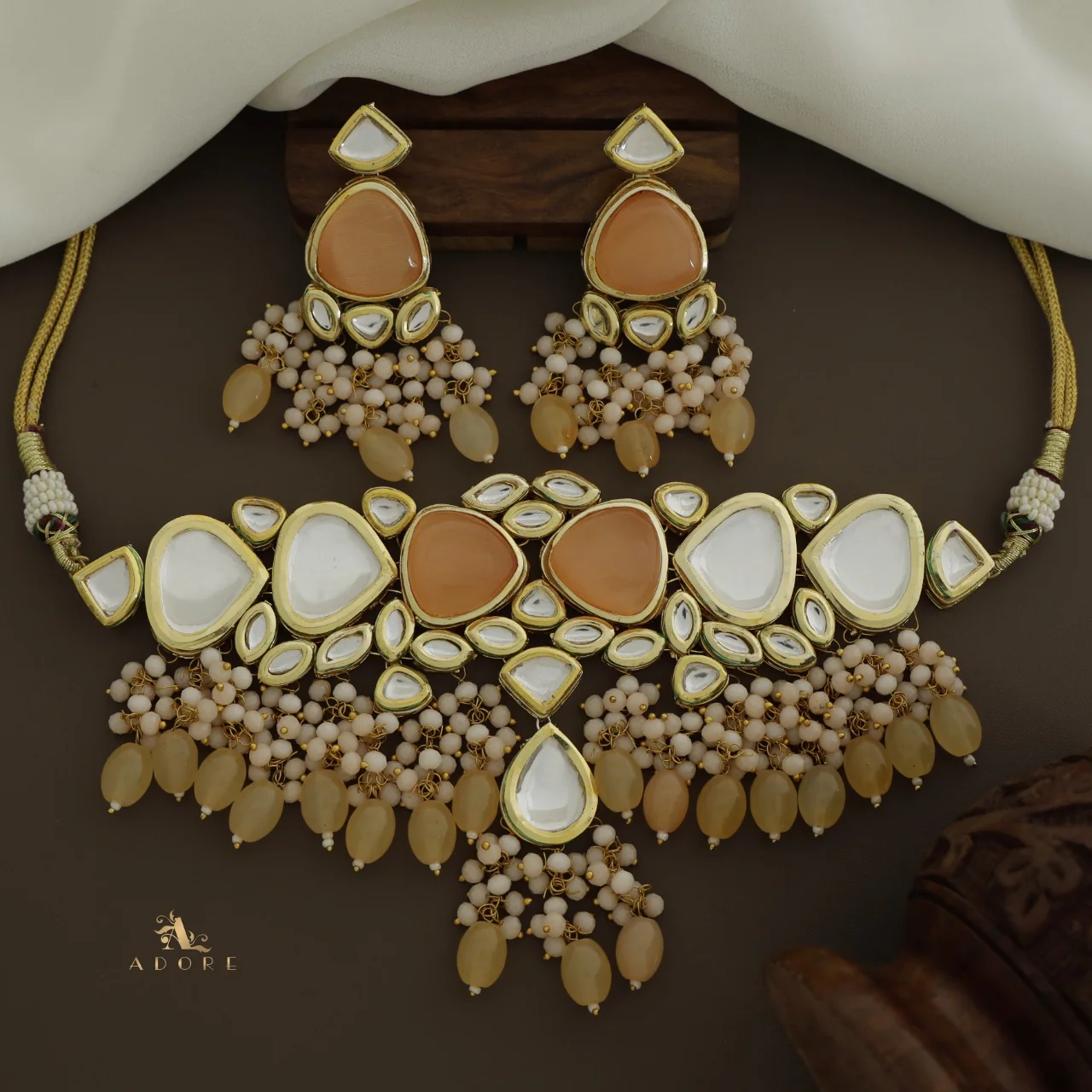 Mehanaz Kundan Choker With Earring - Image 17