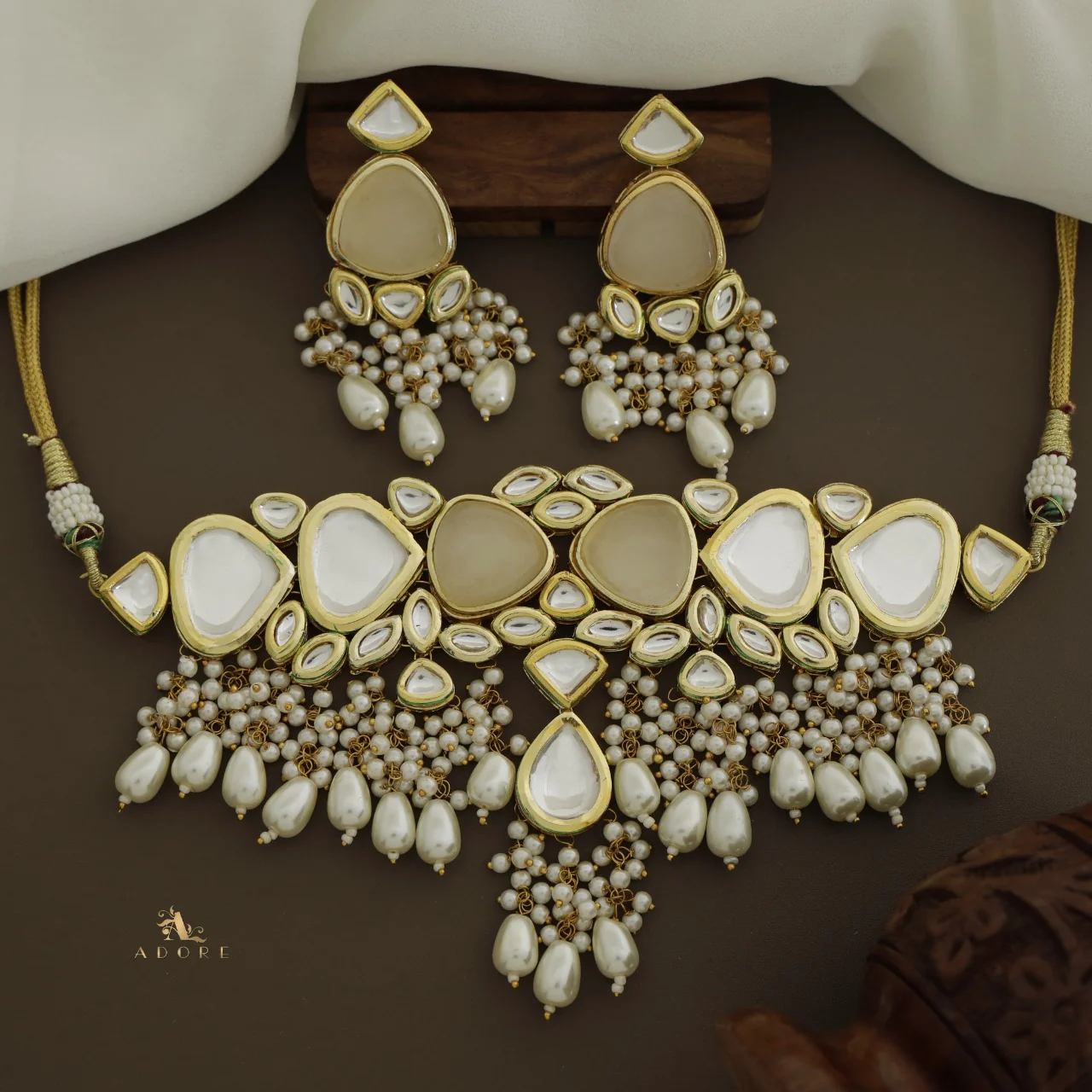 Mehanaz Kundan Choker With Earring - Image 24