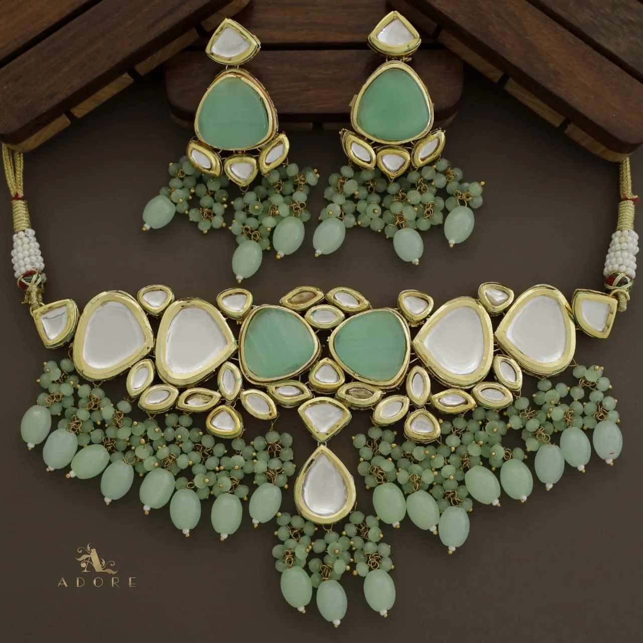 Mehanaz Kundan Choker With Earring - Image 26