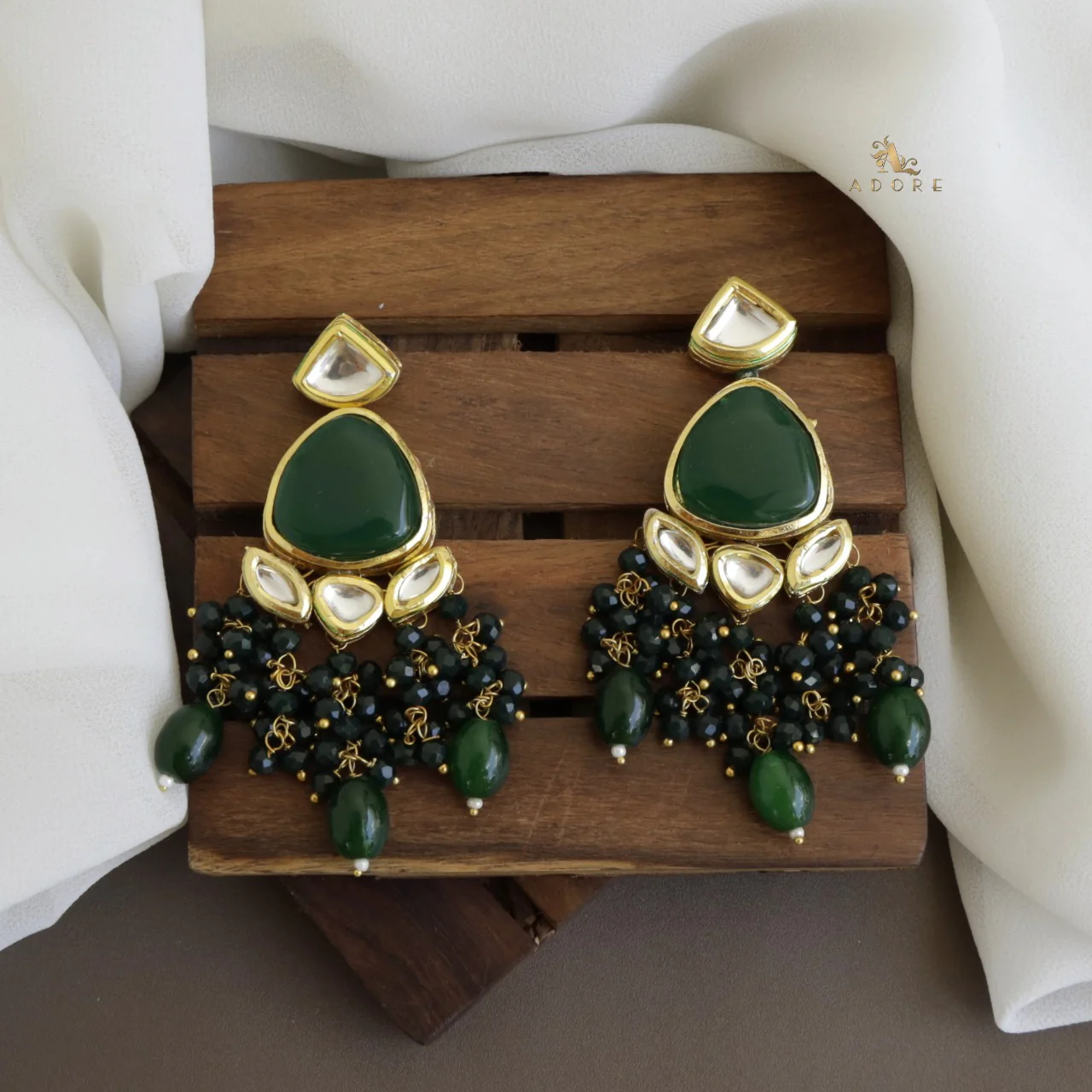 Mehanaz Kundan Choker With Earring - Image 4