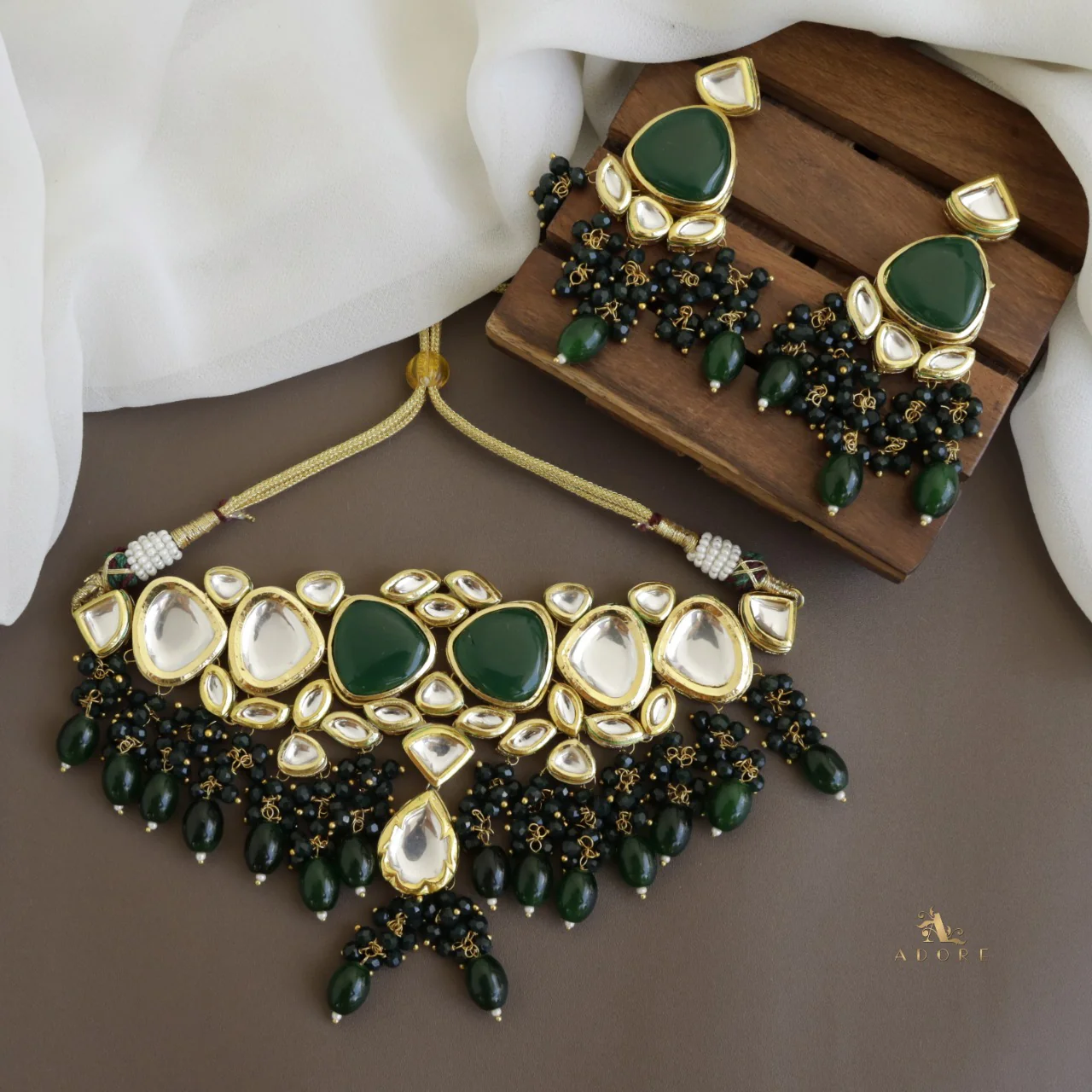 Mehanaz Kundan Choker With Earring - Image 5