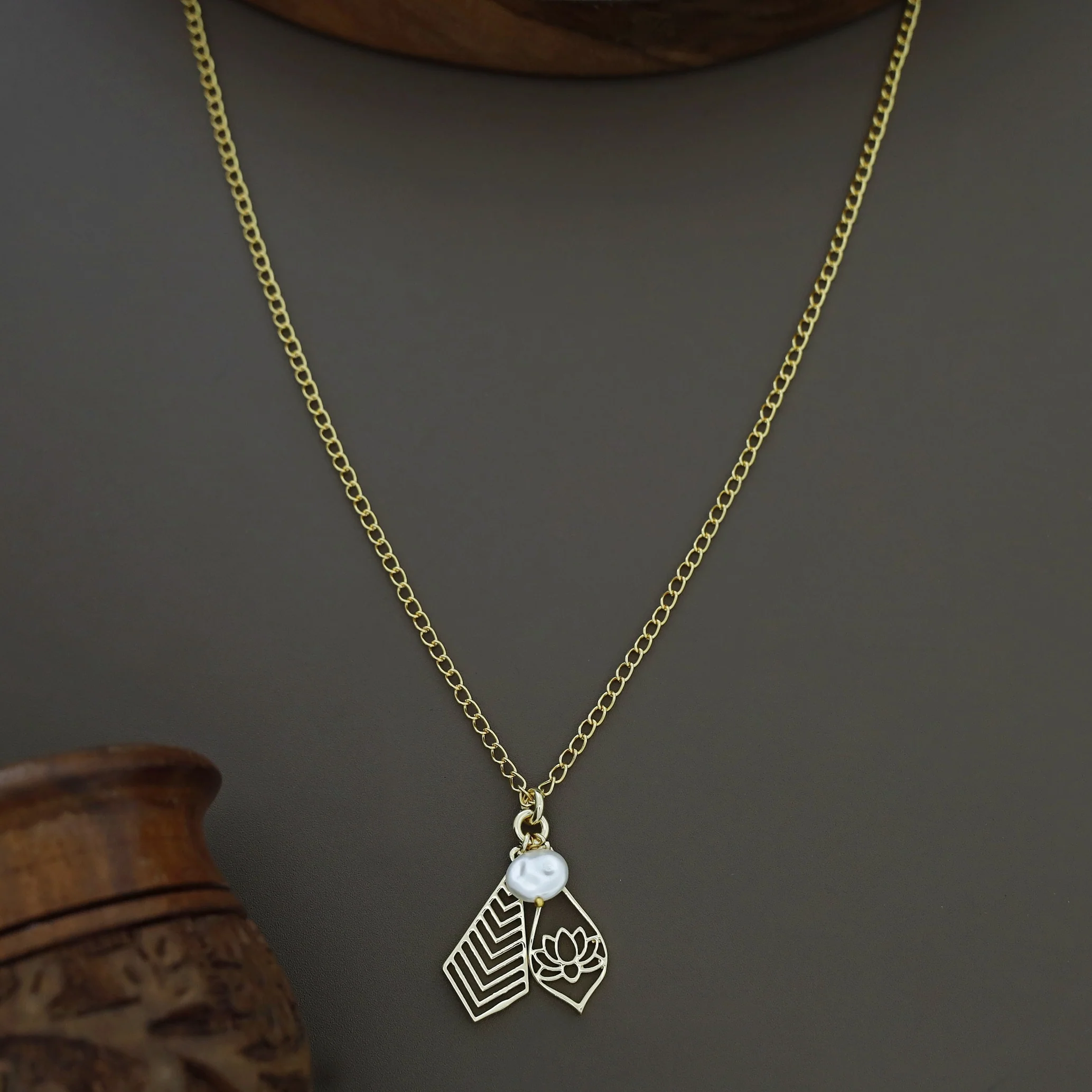 Mehara Dual Pendant Baroque Neckpiece - Image 4