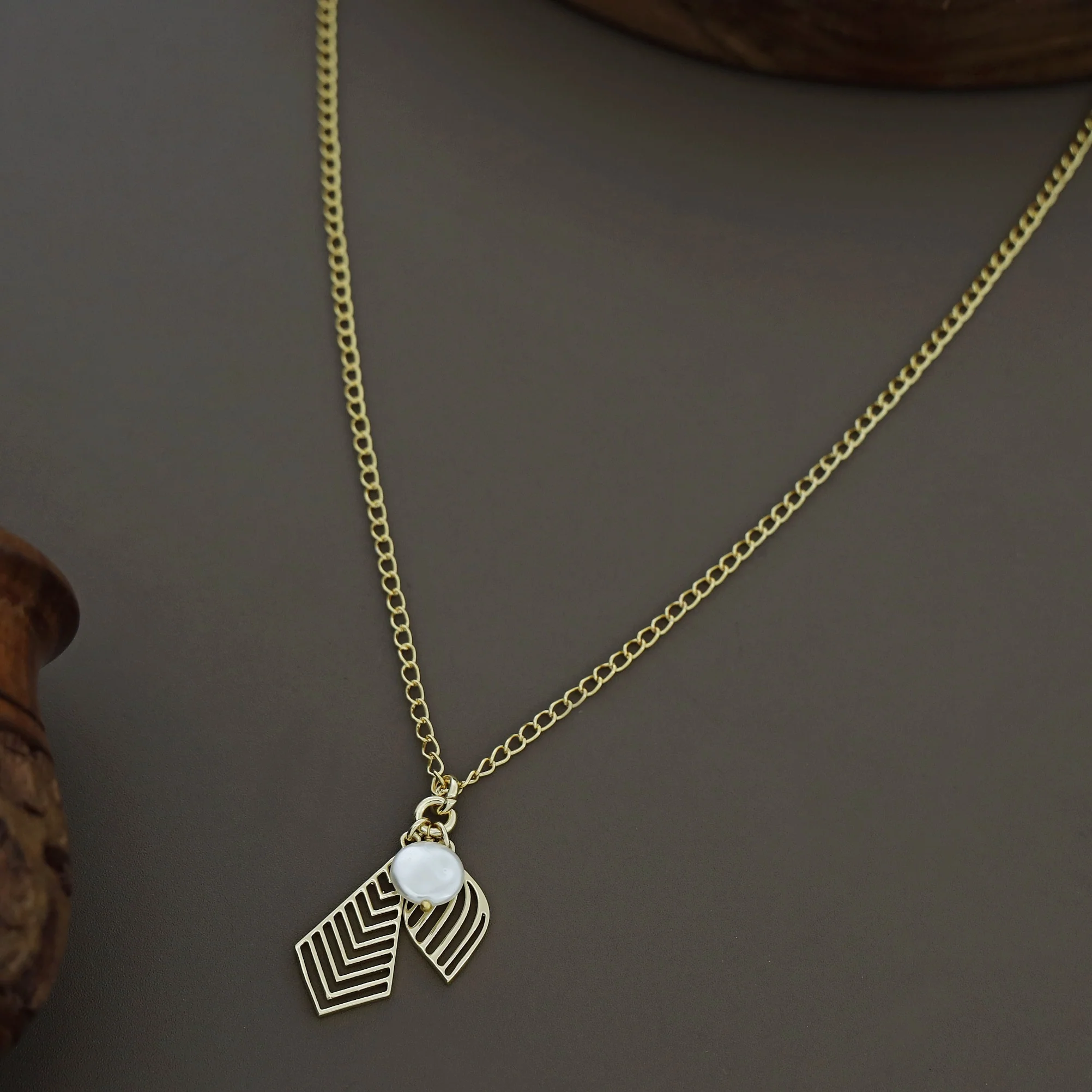 Mehara Dual Pendant Baroque Neckpiece - Image 5