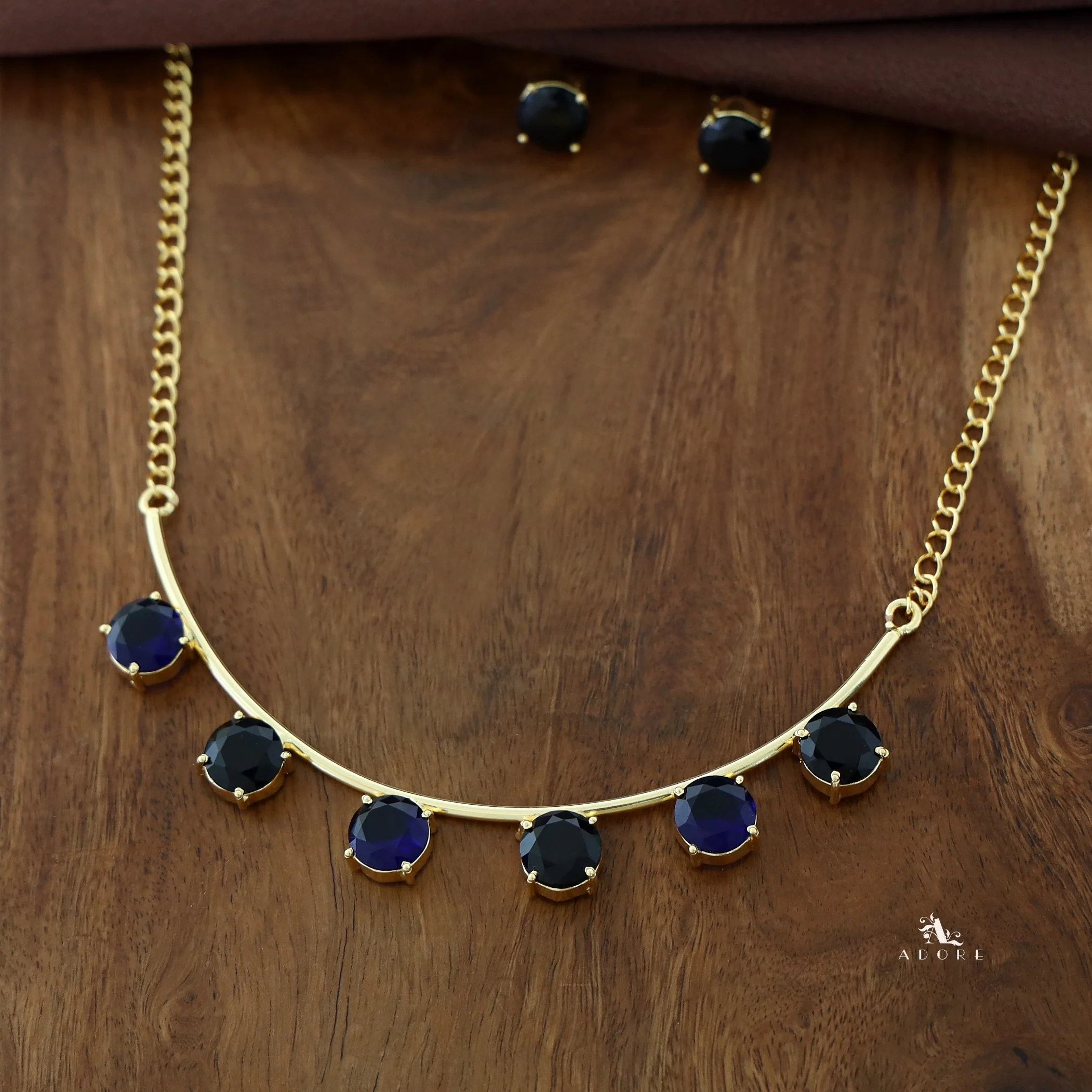 Mejuri Glossy 6 Stone Moon Neckpiece With Stud - Image 12
