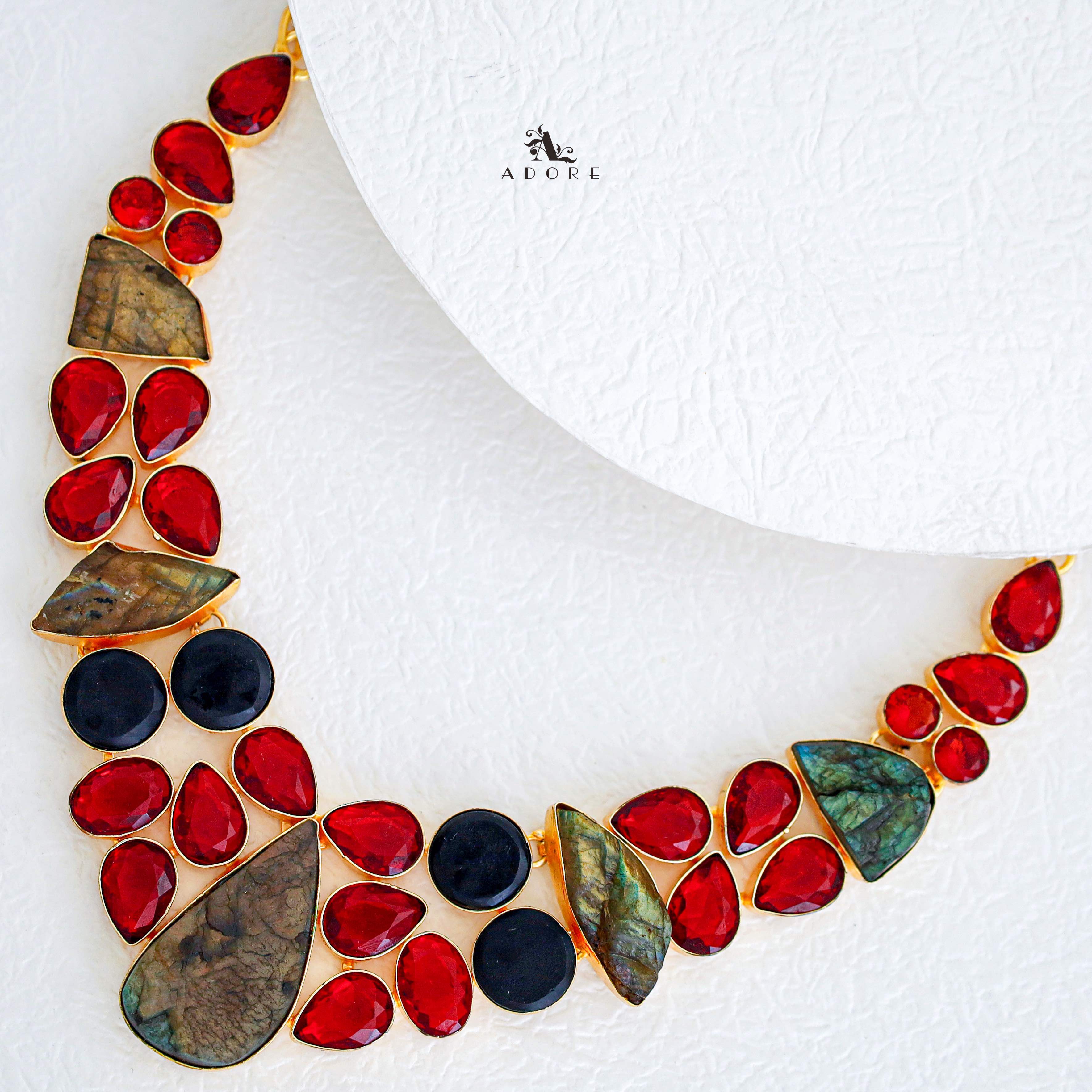 Meline Zera Neckpiece - Image 3