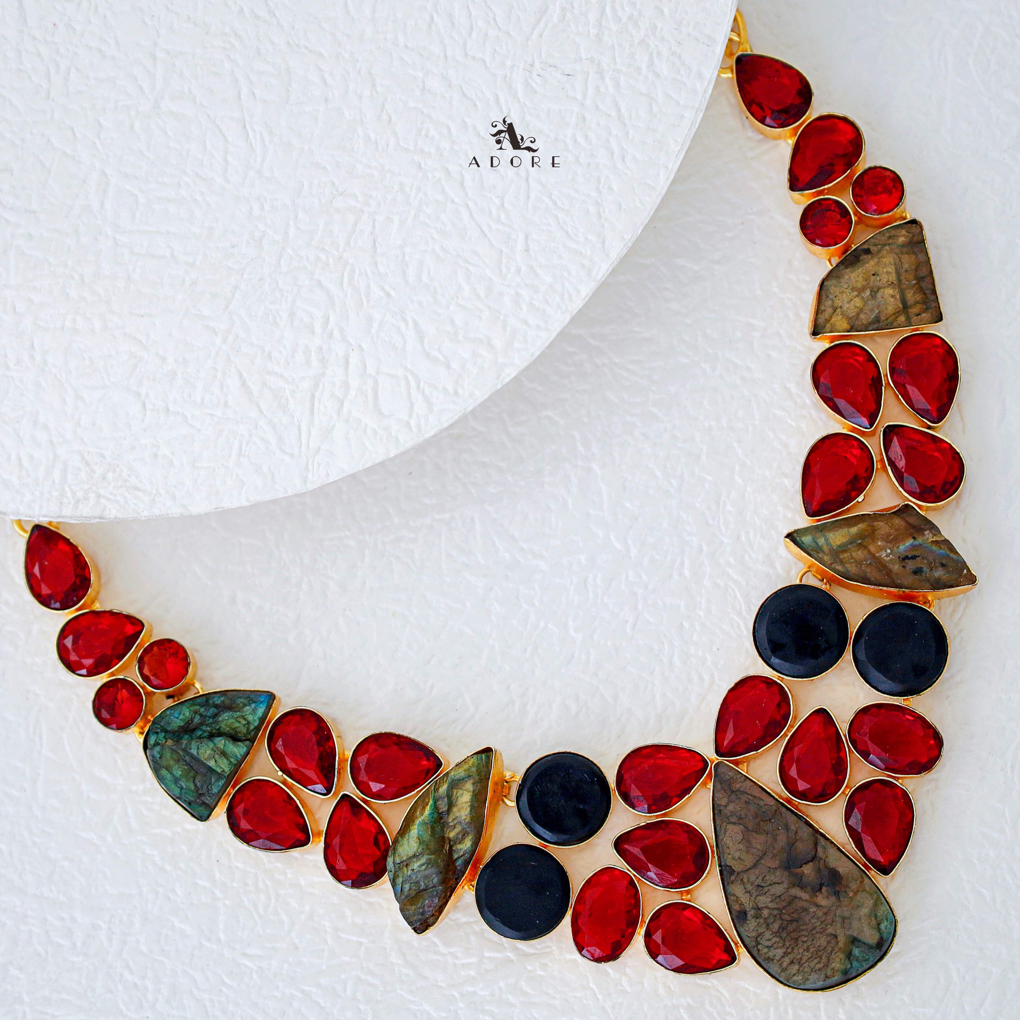 Meline Zera Neckpiece - Image 4