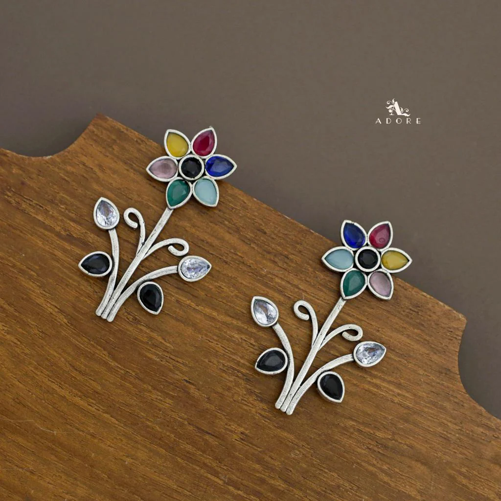 Melvirra Flower Glossy Earring - Image 3