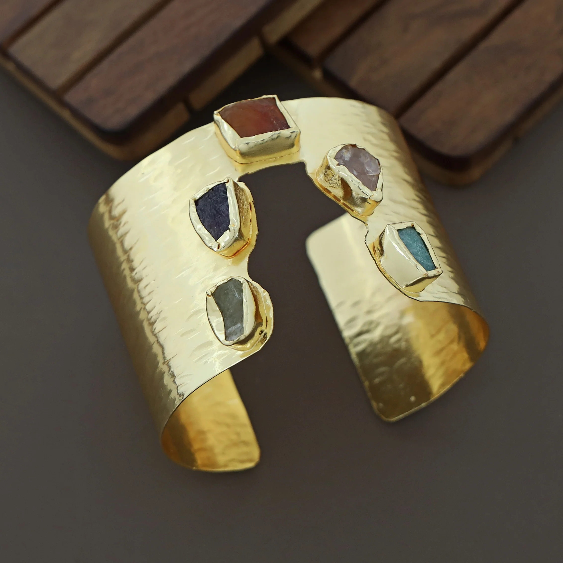Merle Raw Stone Open Hand Cuff - Image 3