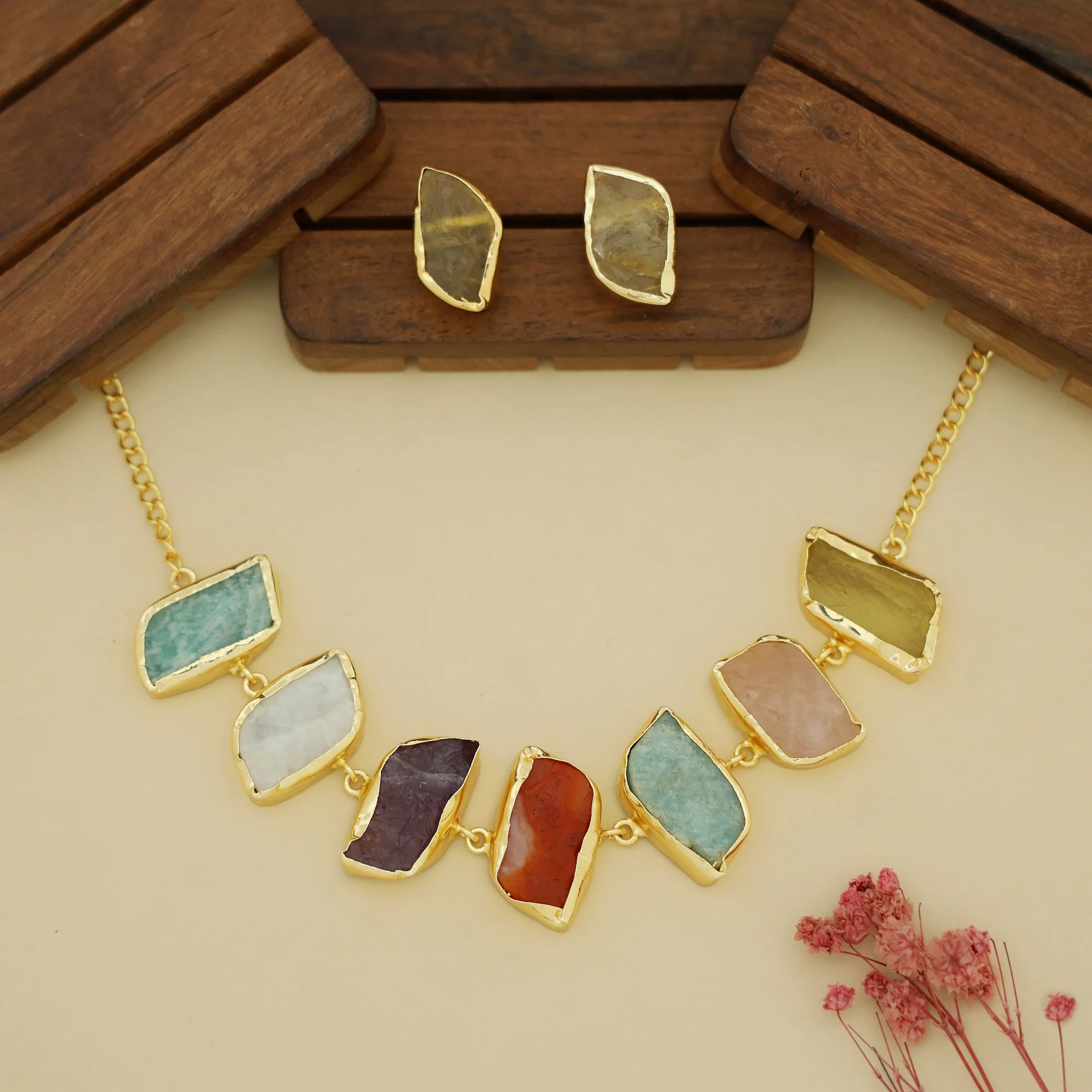 Merlot Raw Stone Multicolour Choker With Stud - Image 9