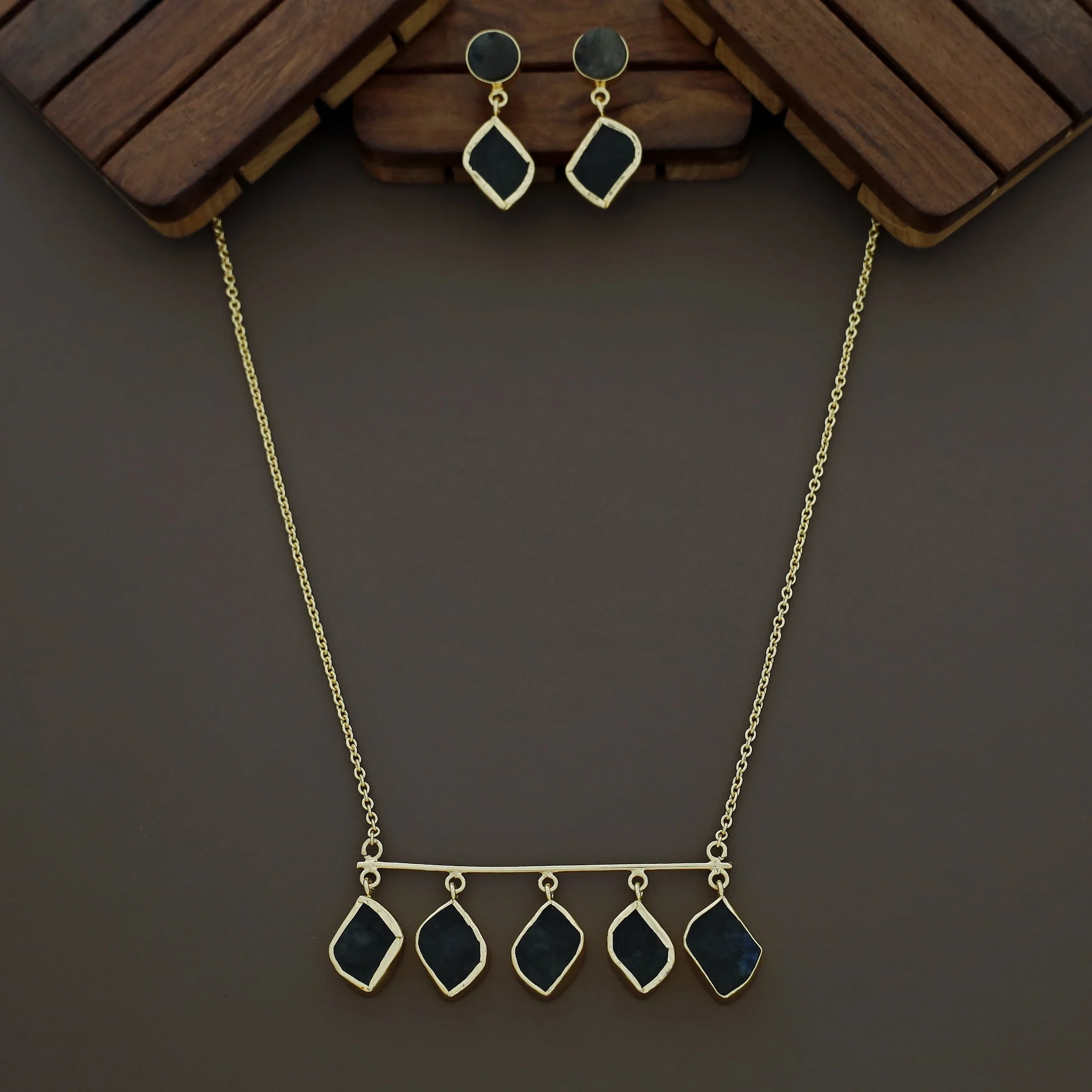 Meteorite Raw Stone Neckpiece with Earrings - Image 6