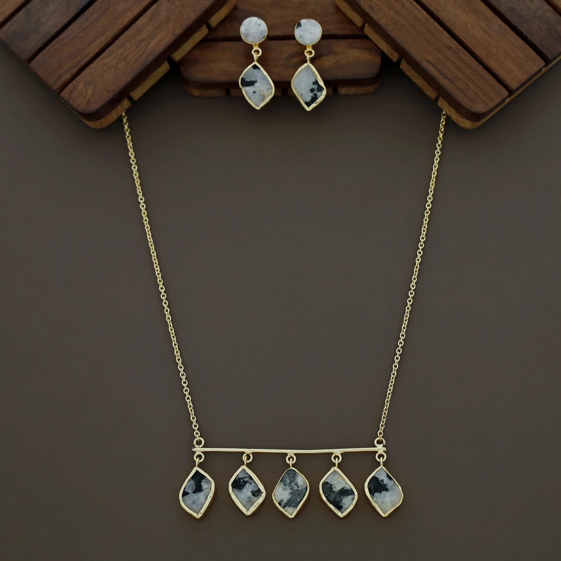 Meteorite Raw Stone Neckpiece with Earrings - Image 7