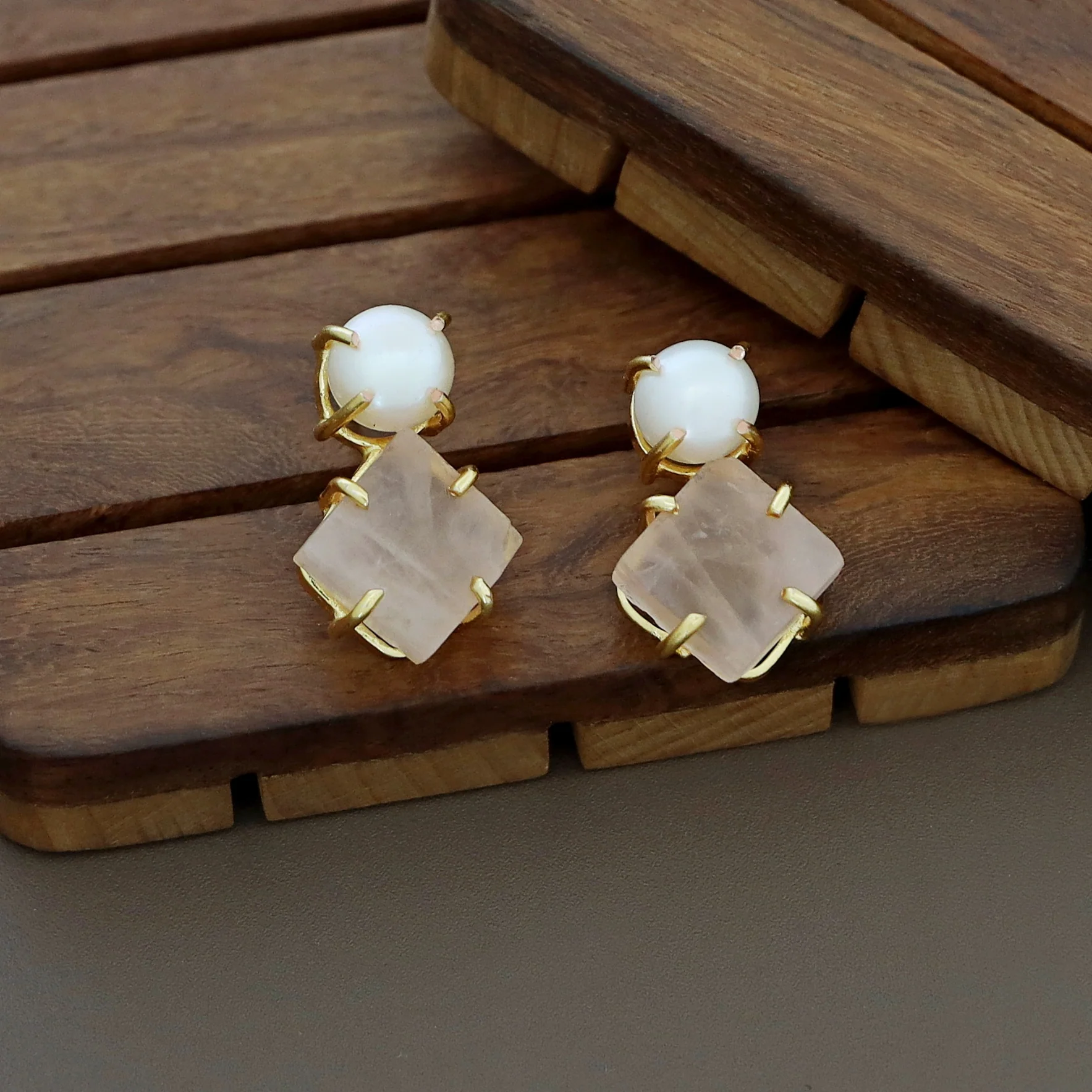 Micaela Pearl Raw Stone Claw Earring - Image 6