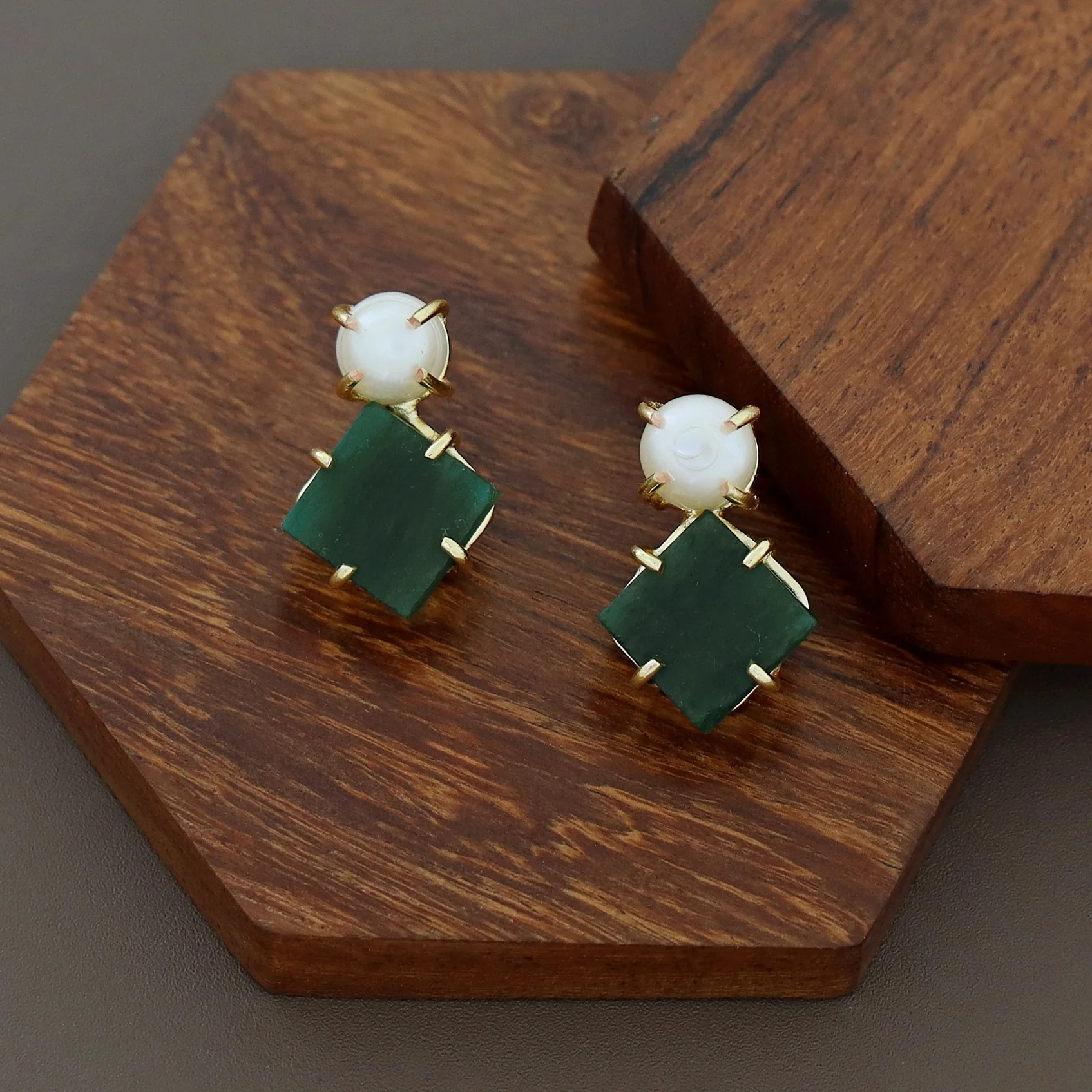 Micaela Pearl Raw Stone Claw Earring - Image 7