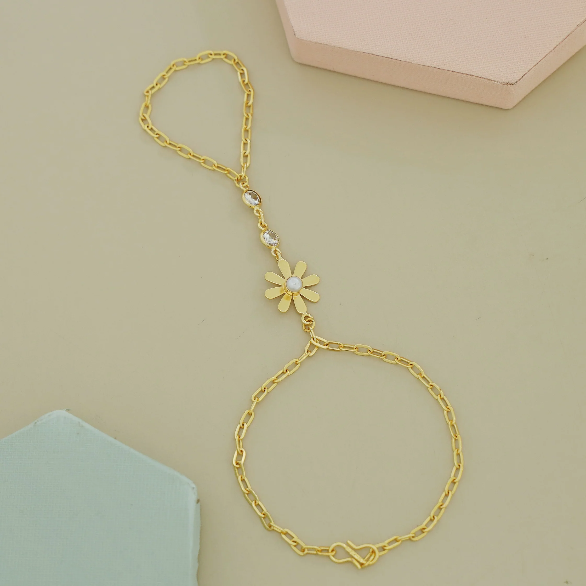 Midhila Dual Glossy Stone Floral Hathphool - Image 3